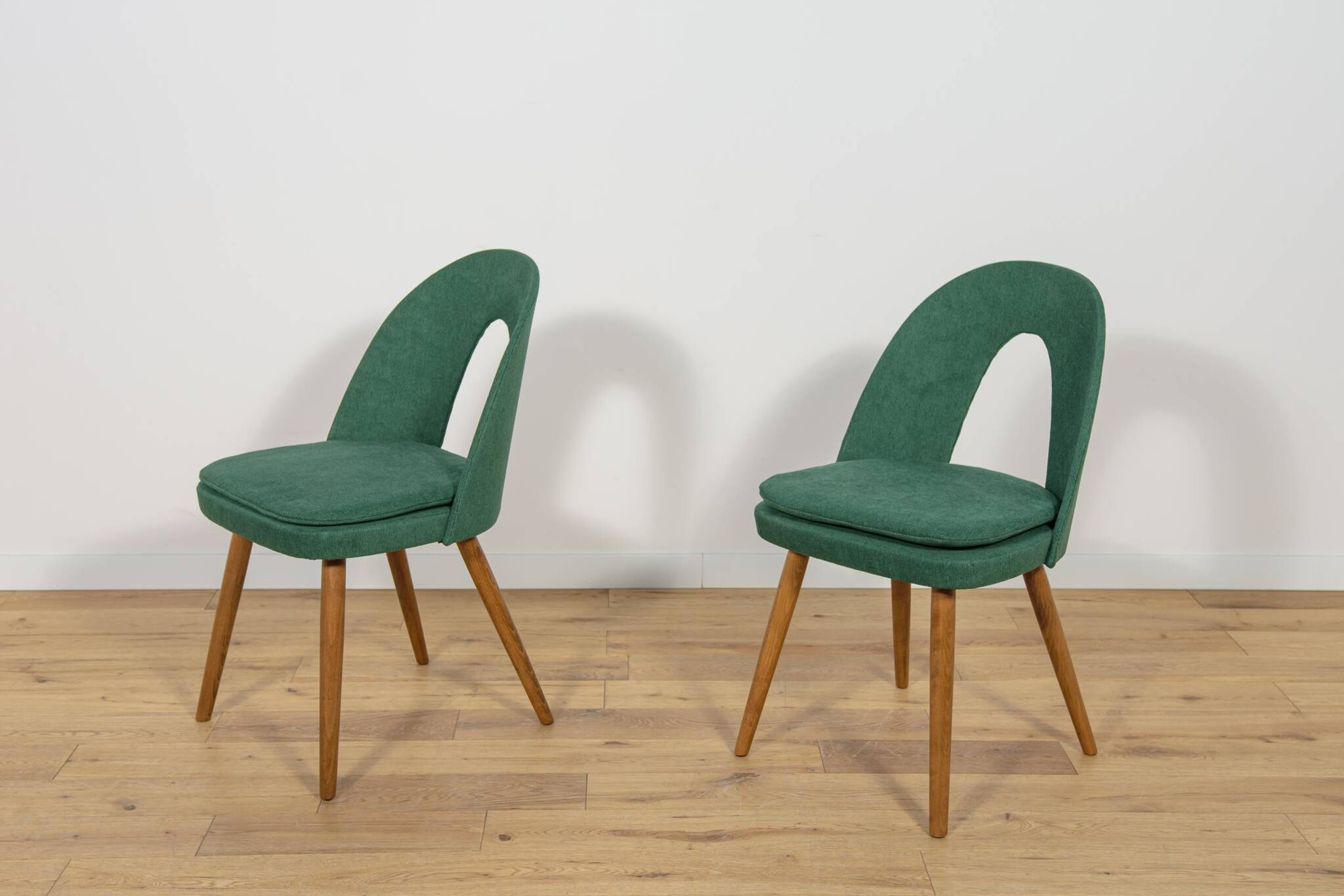 Dining Chairs by Antonín Šuman for Tatra, 1960s, Set of 2