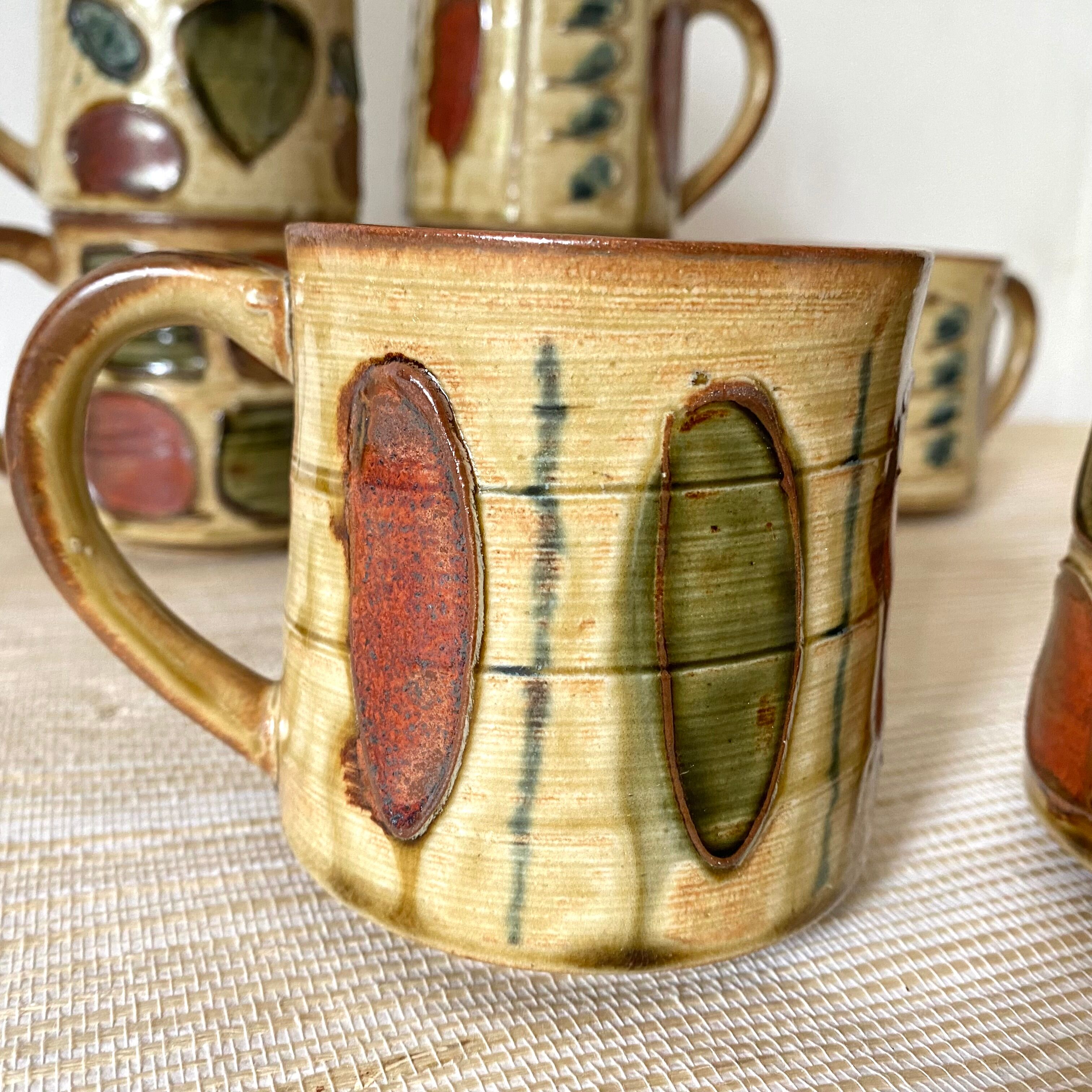 Tasses , mug vintage en céramique