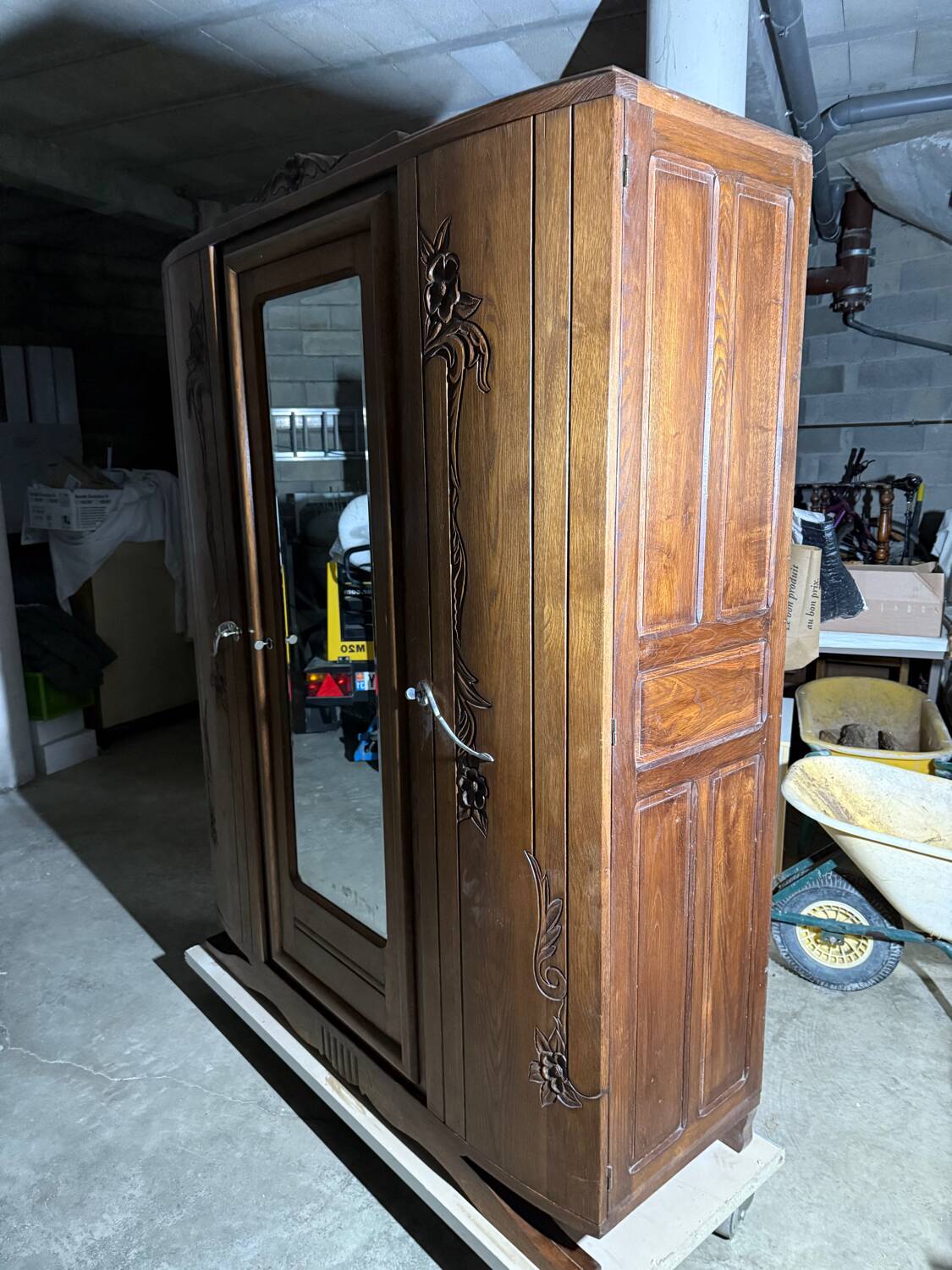 Art Deco wardrobe