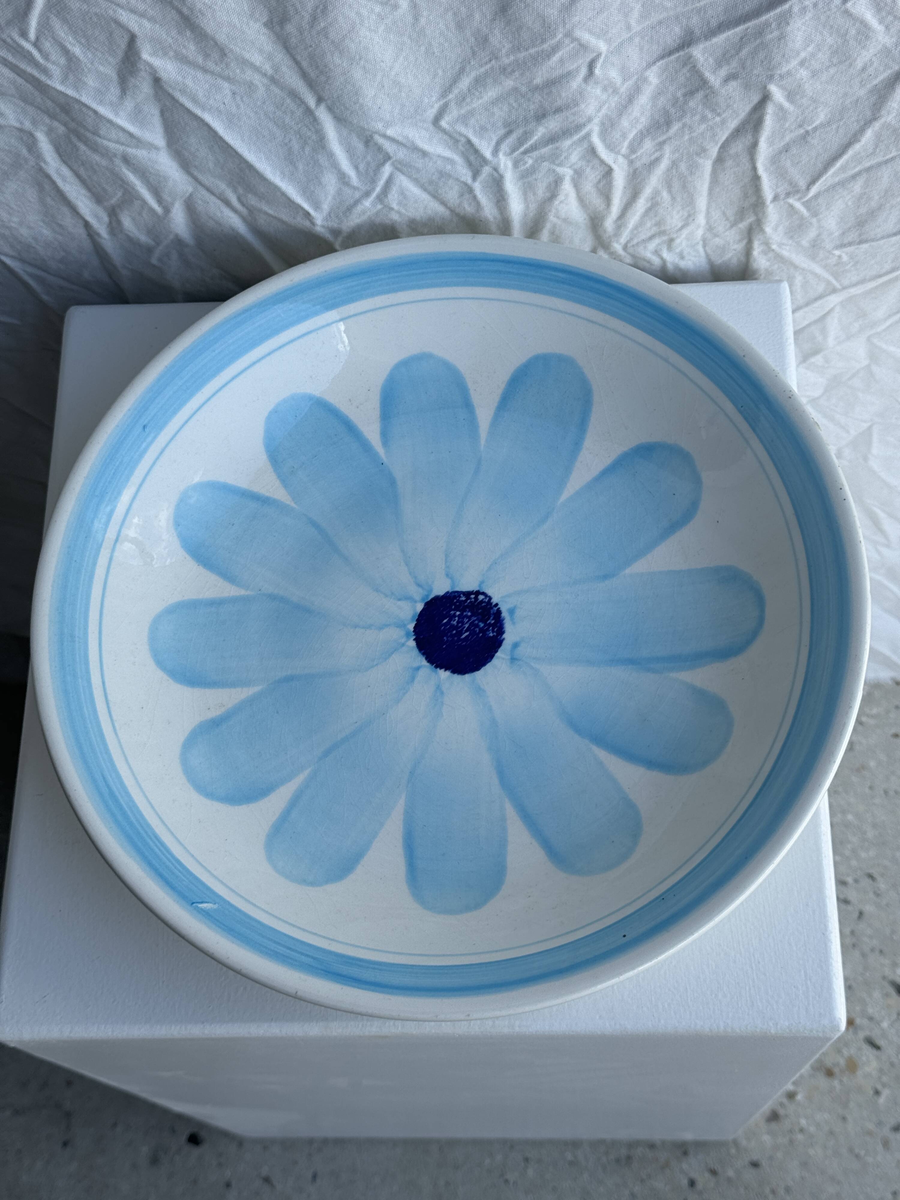 Large fruit bowl, classic French glass dish