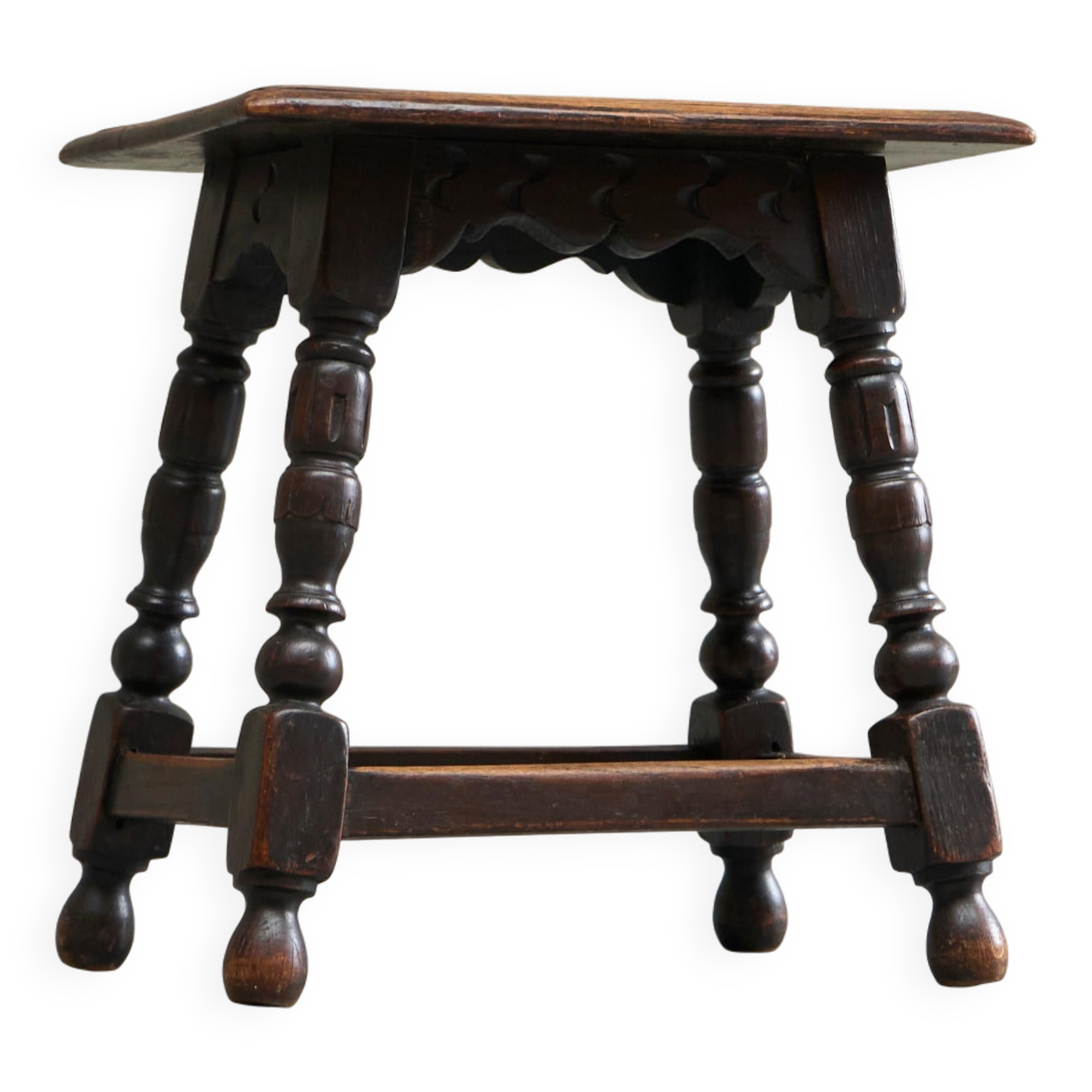 Rustic stool or side table in turned and carved solid oak, 19th century.