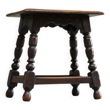 Rustic stool or side table in turned and carved solid oak, 19th century.