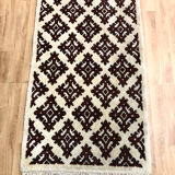 Beige carpet ethnic motifs - 157 x 91 cm