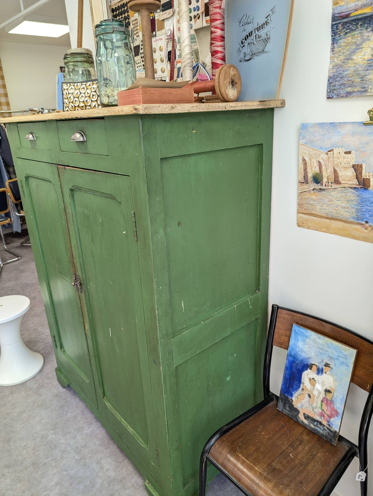 Buffet, confiturier en bois vert