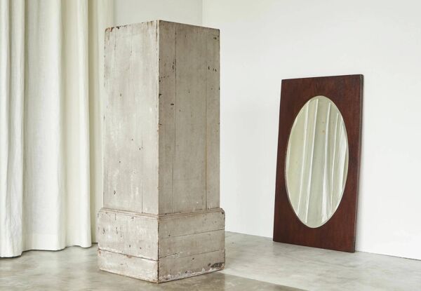 Miroir ovale facetté cadre rectangulaire chêne années 1920