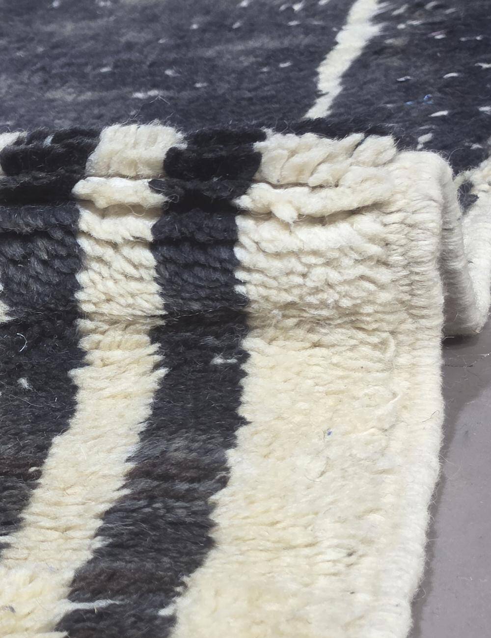 Contemporary Beni M'Rirt Rug - 230 x 130 cm