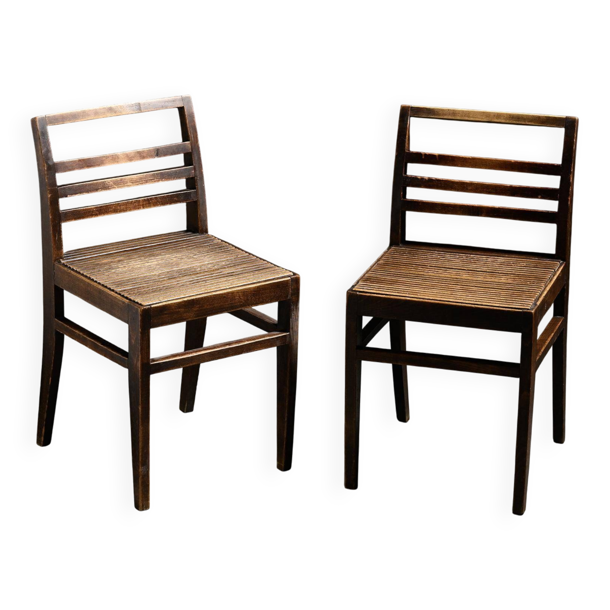 Paire de chaises 103 en hêtre teinté par René Gabriel, circa 1943