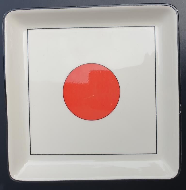 Lot of 6 square plates model Tokyo by Gien H2