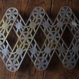 Folding metal trivia vintage flowers