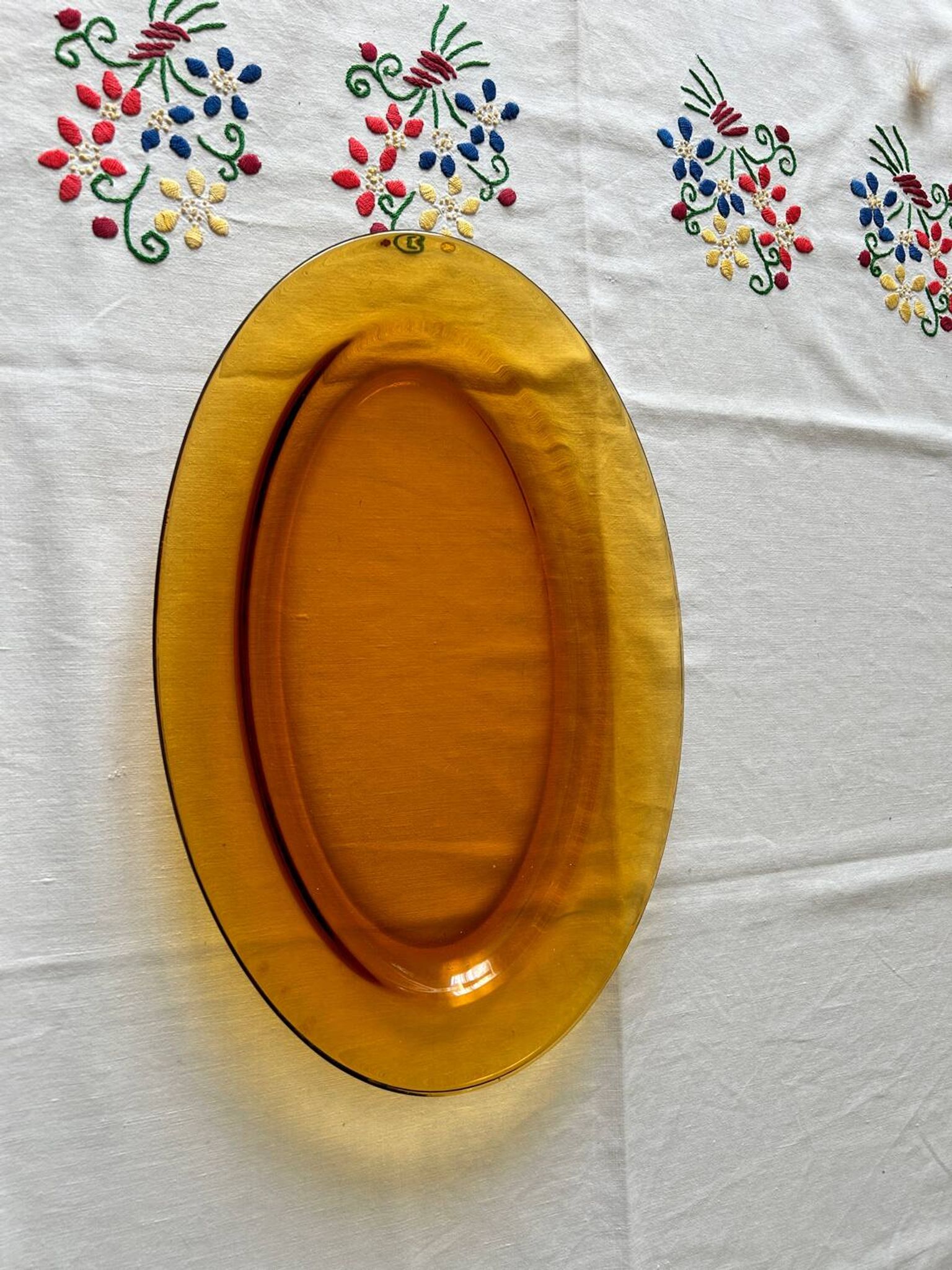 Plat de service ambre Duralex Made in France