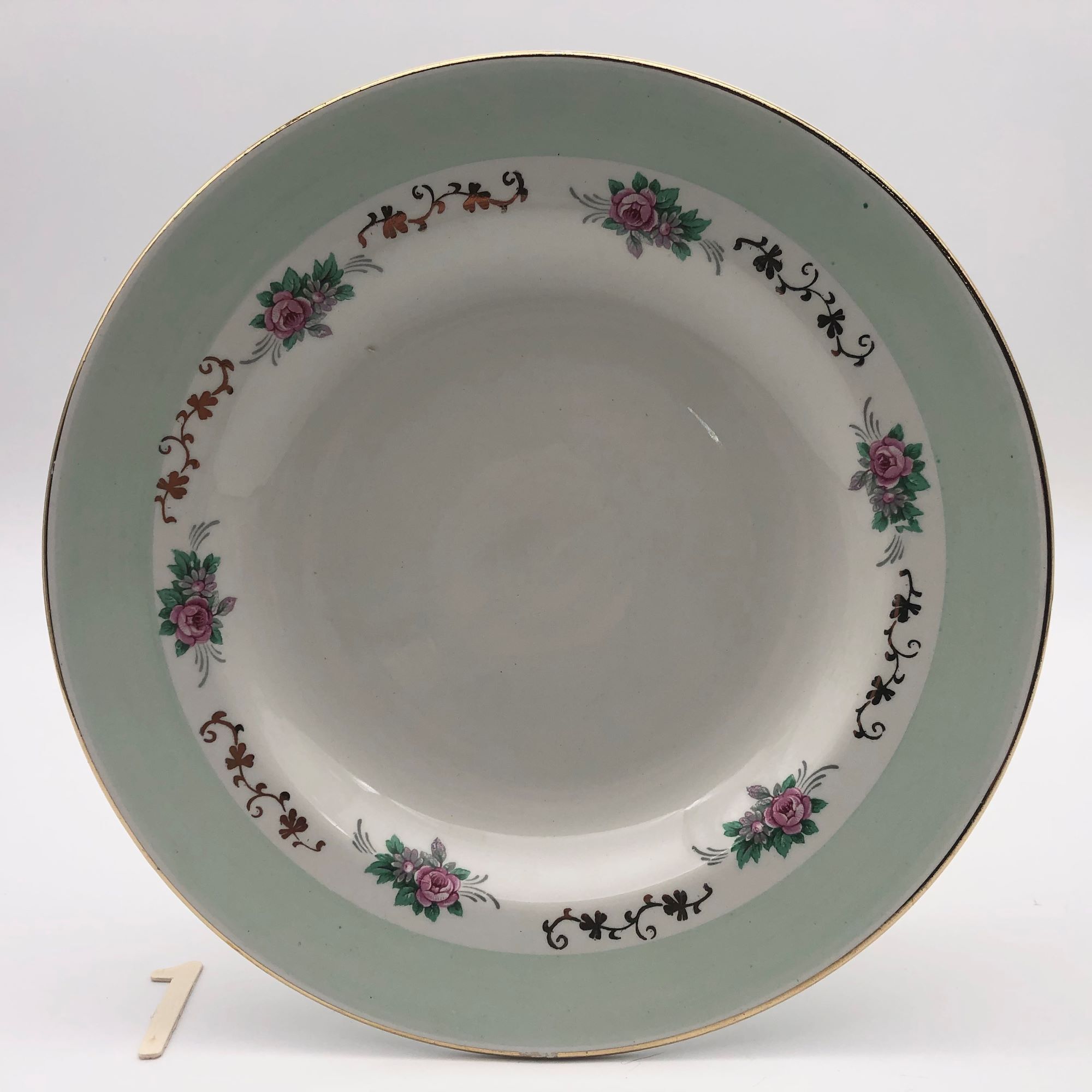 6 assiettes creuses estampillées “ l’amandinoise”