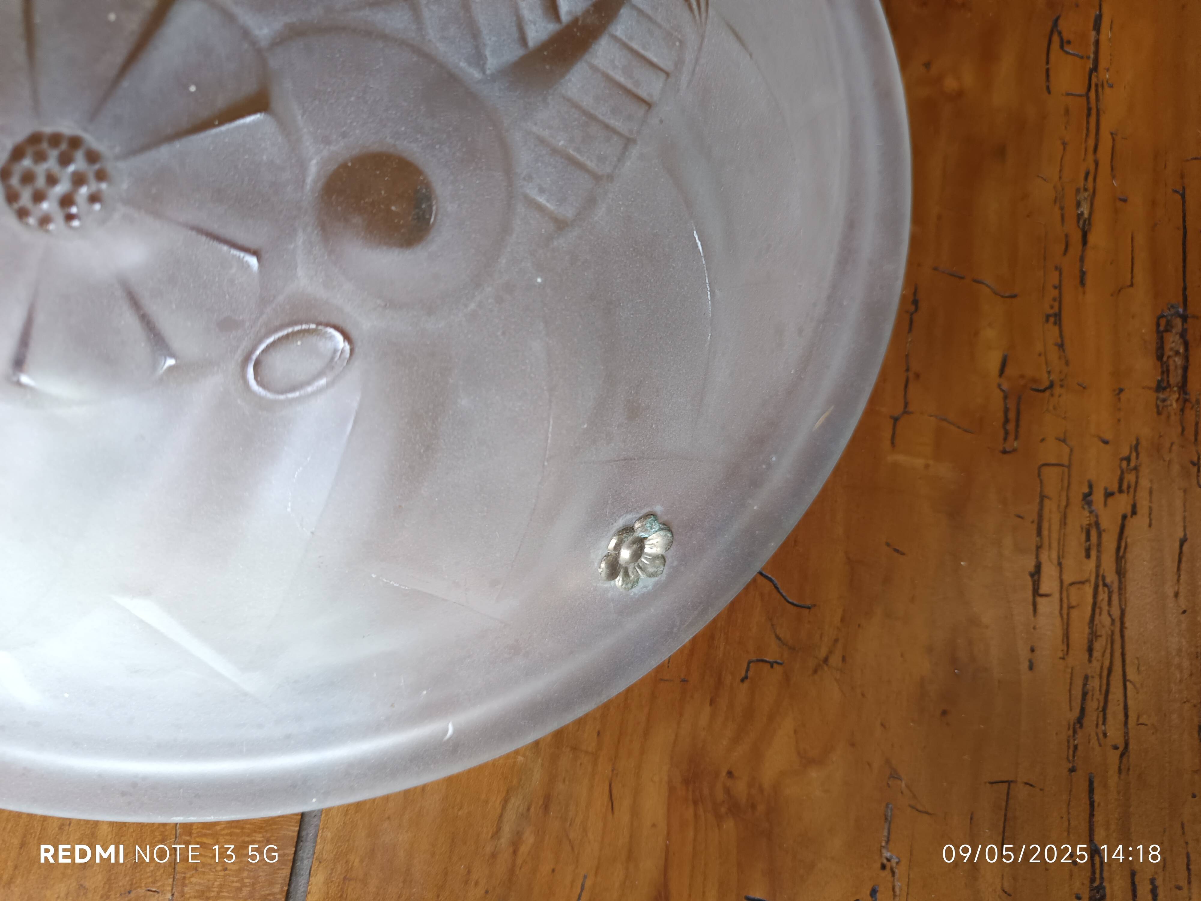 glass paste basin suspension