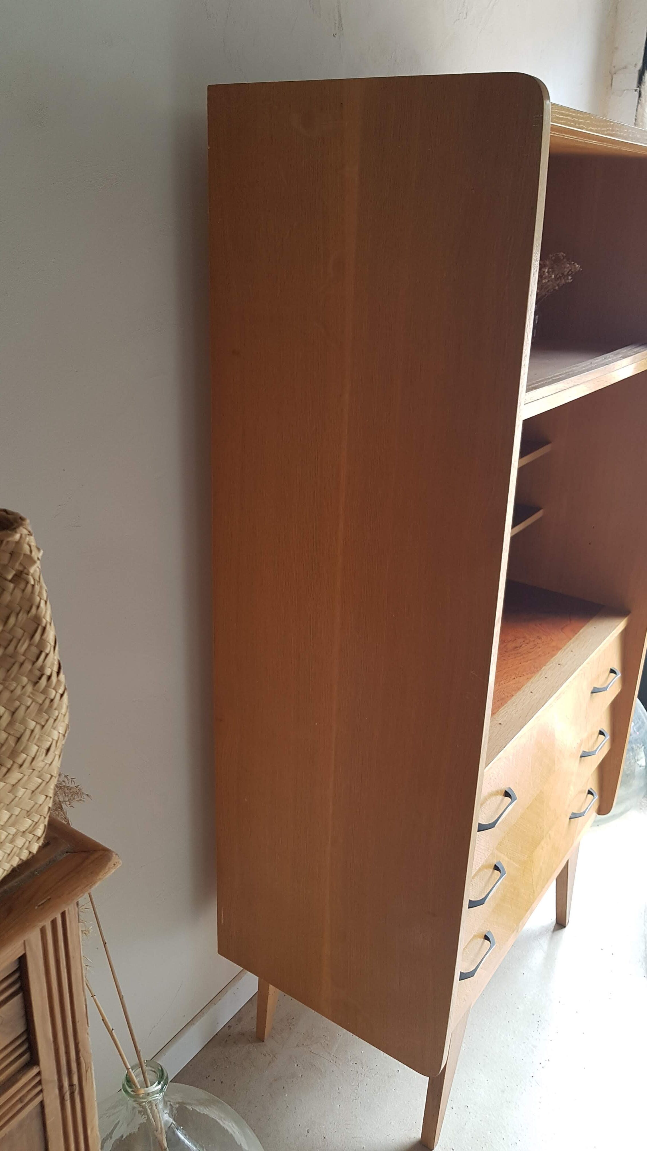 Bookcase feet compass 60