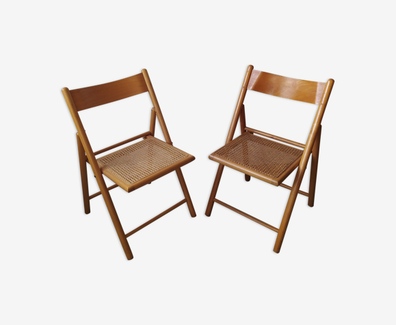 Paire de chaises pliantes en cannage