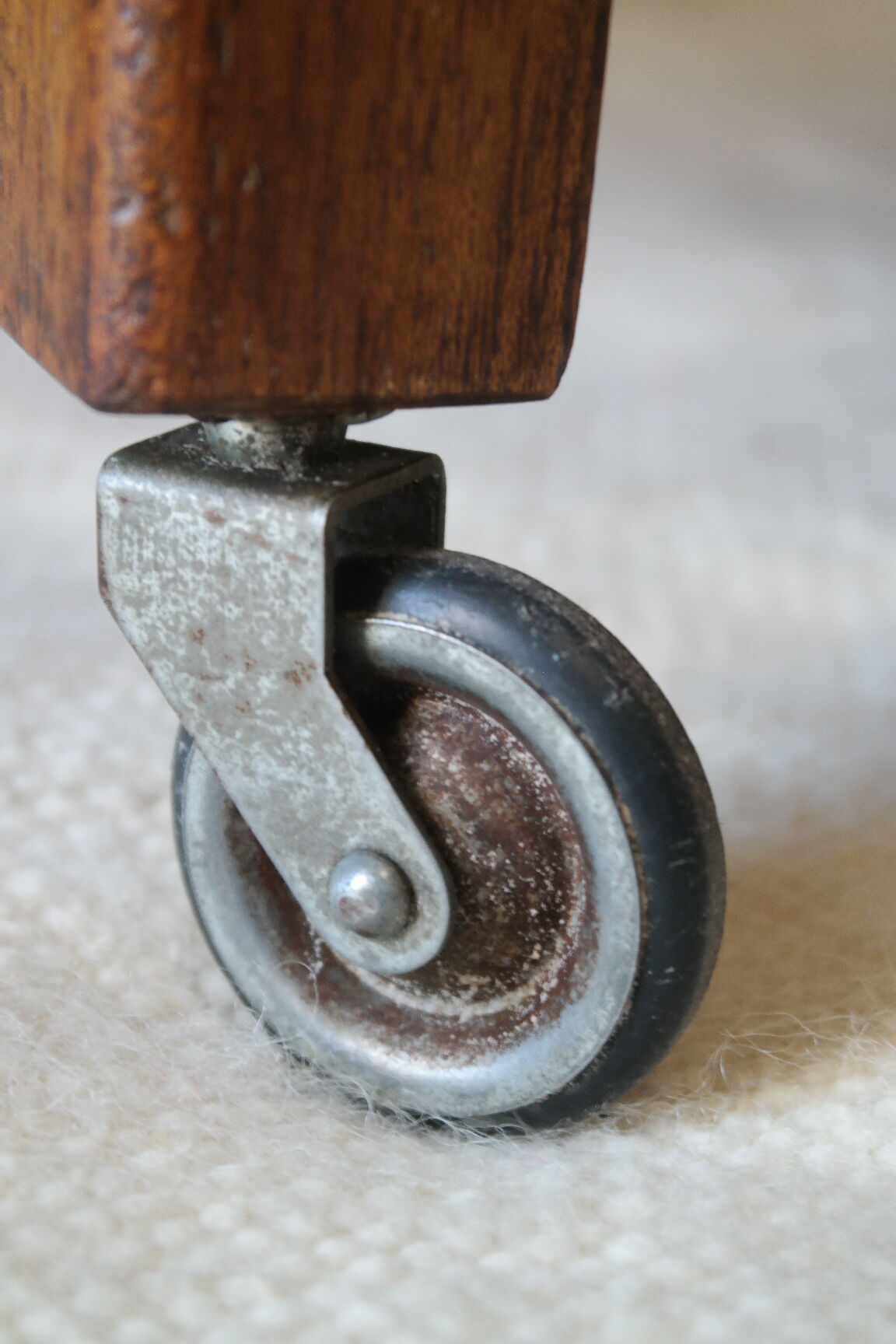 Rolling dessert mahogany