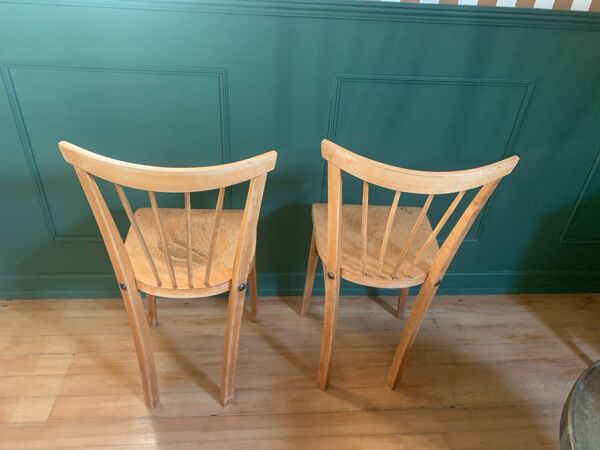 2 chaises scandinave d’inspiration Windsor