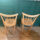 2 chaises scandinave d’inspiration Windsor
