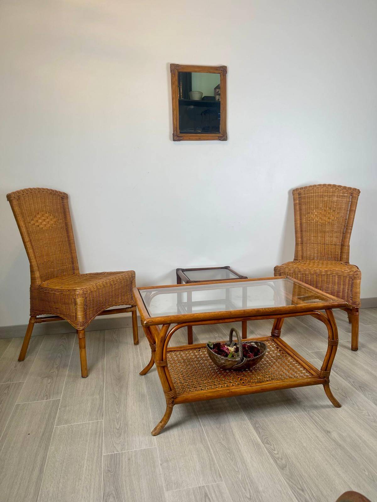 Vintage rattan & glass coffee table – 86 cm – authentic charm