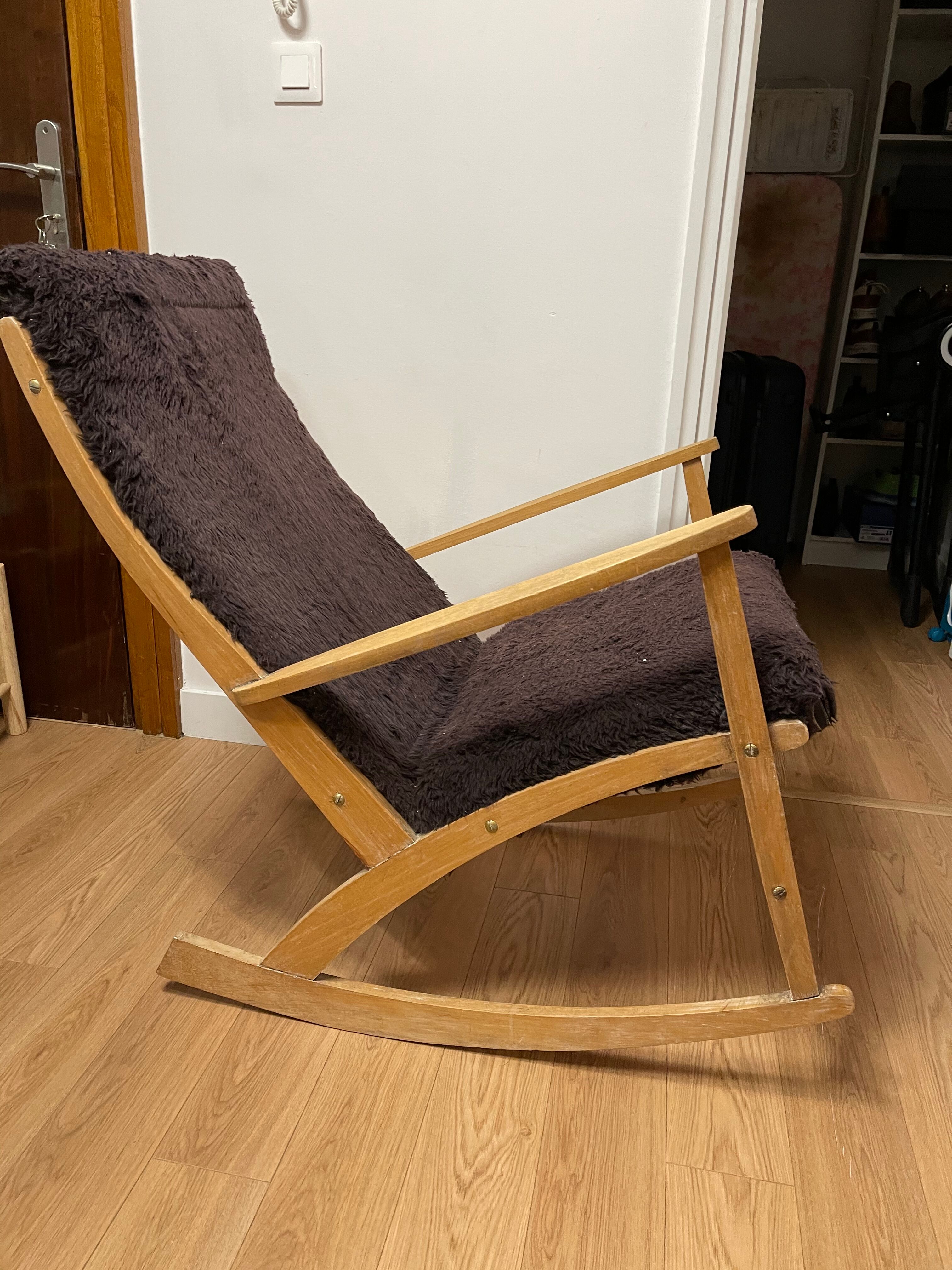 Vintage rocking-chair