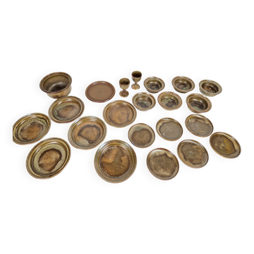 Ensemble de vaisselle en poterie Arts et Métiers vintage par Gert De Rijk, 1976, ensemble de 22 pièces.