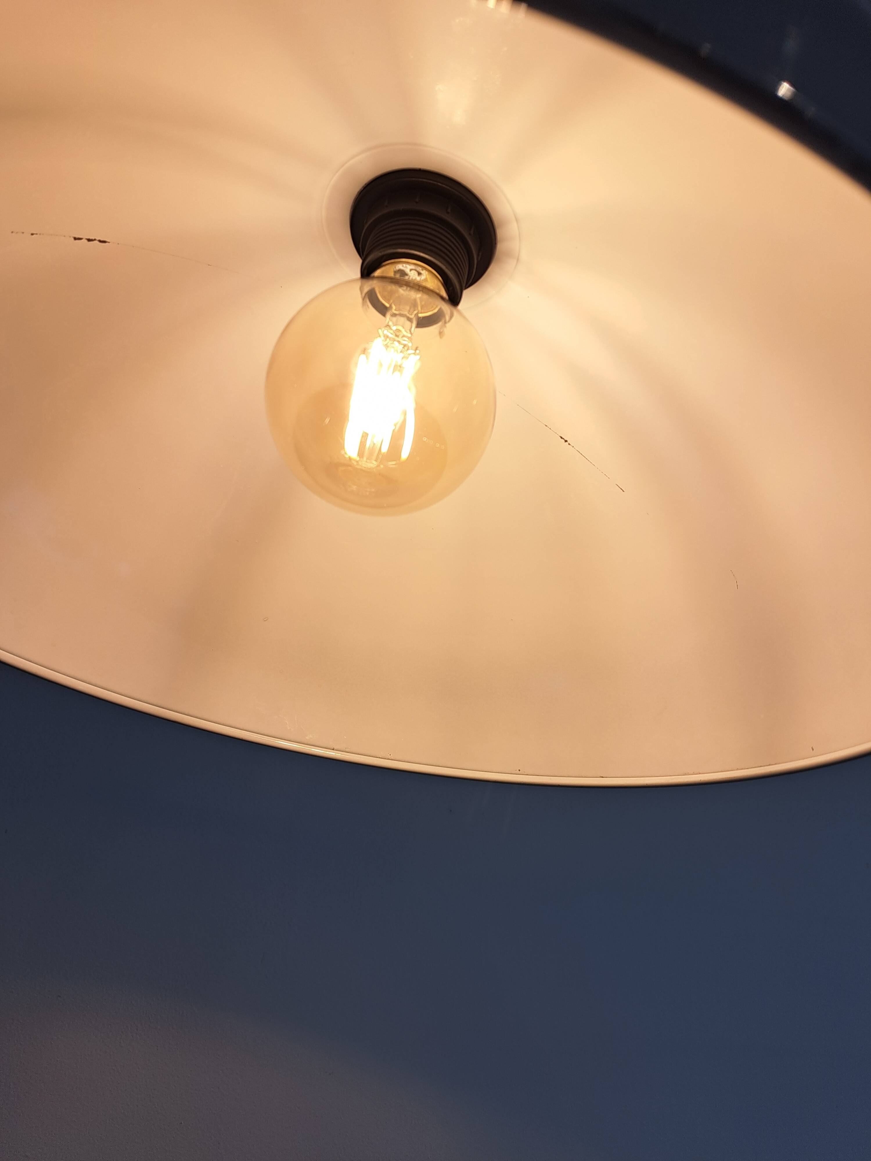 Floor lamp