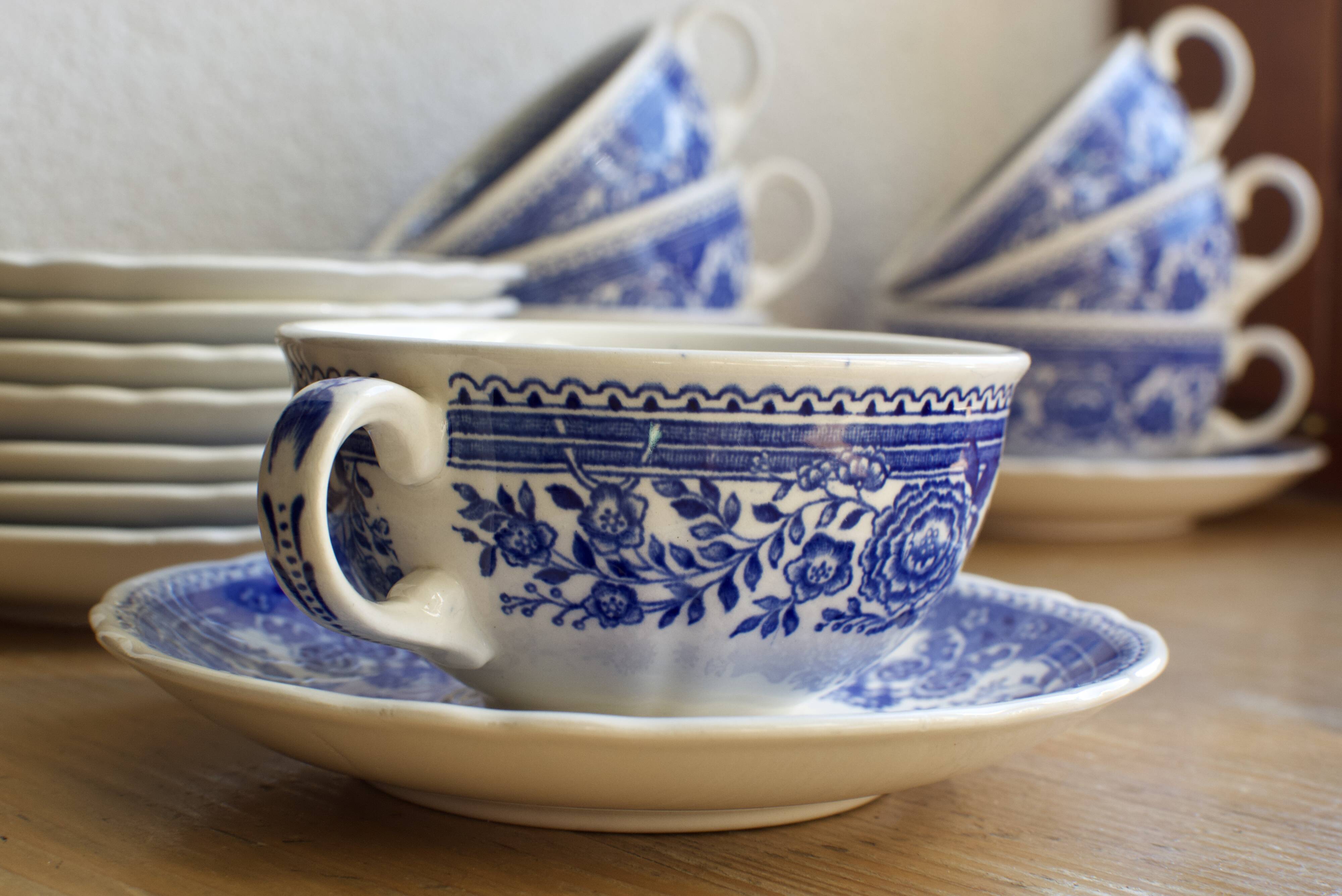 Service at Thé Villeroy & Boch in blue Burgenland porcelain