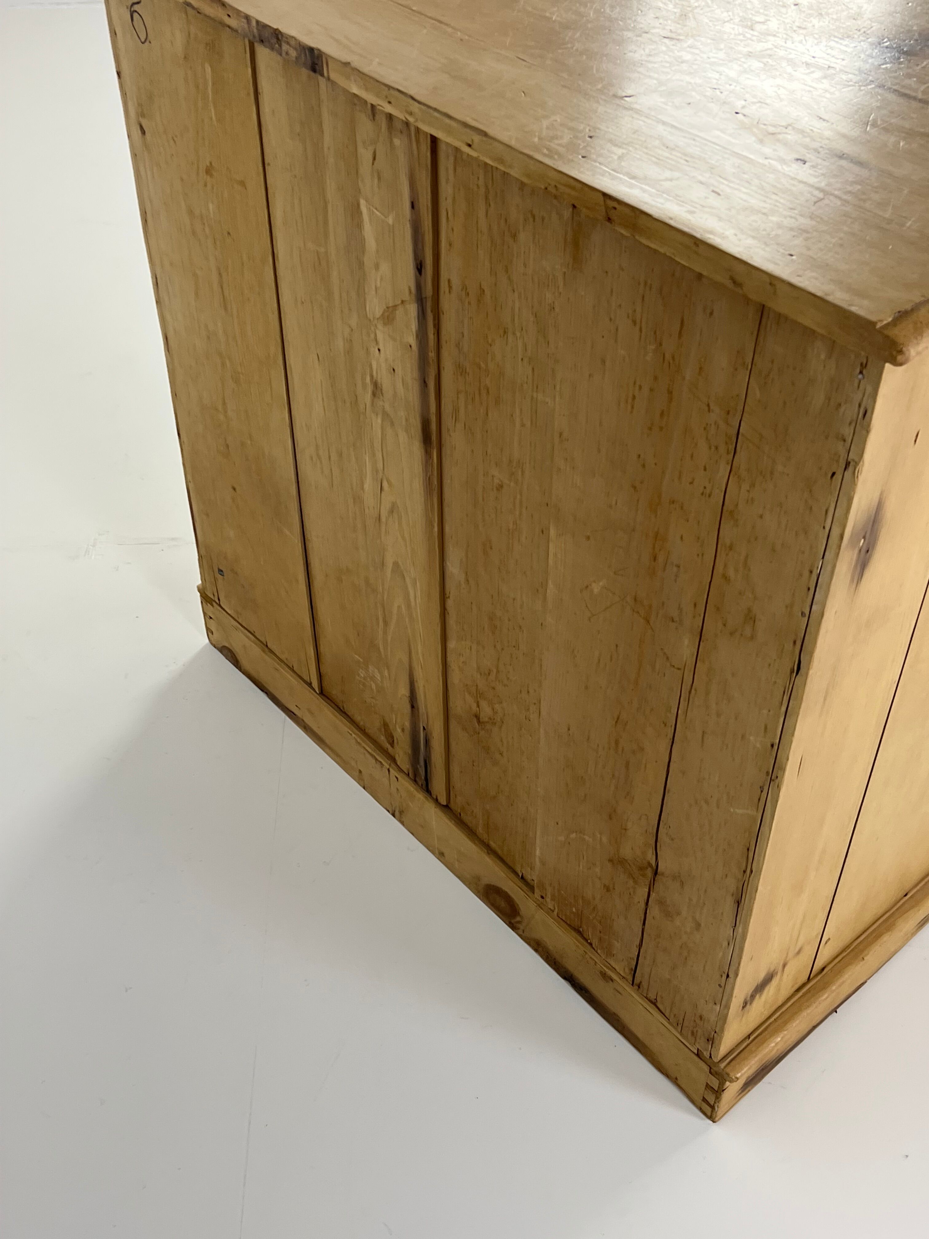 English chest of drawers pine wood