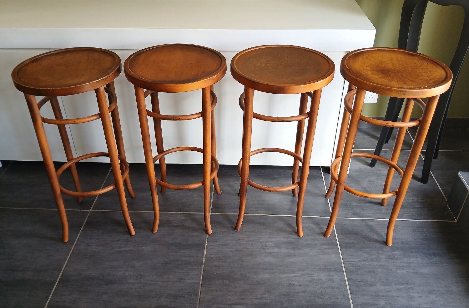 Série de 4 tabourets de bistrot vintage, années 70