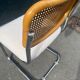 Chaise B32 Marcel Breuer Cesca tissu bouclette