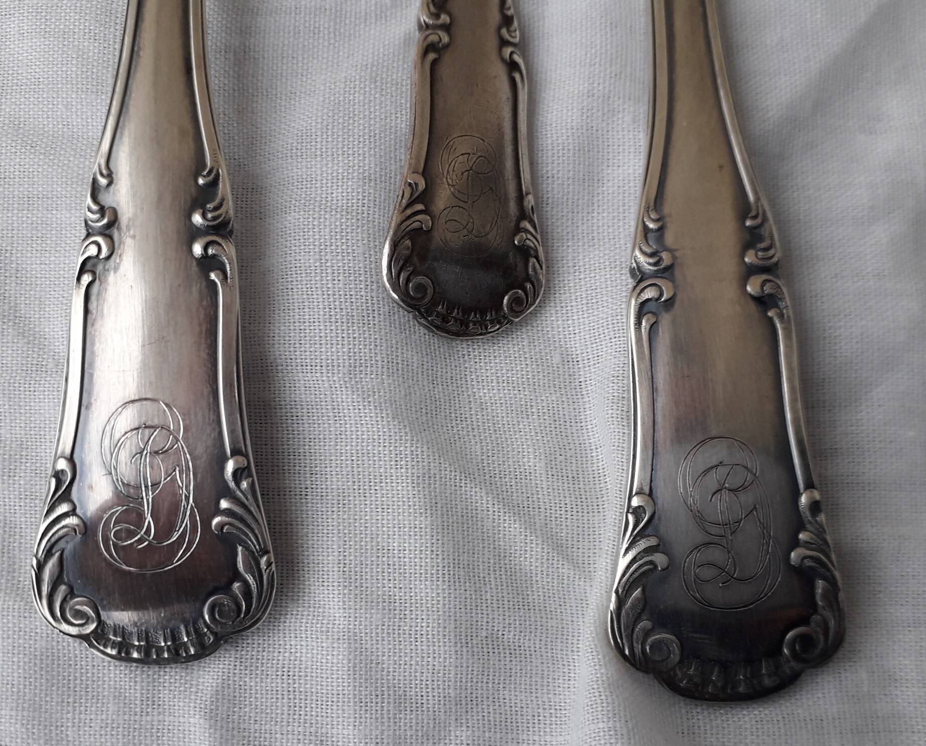 Silver metal cutlery