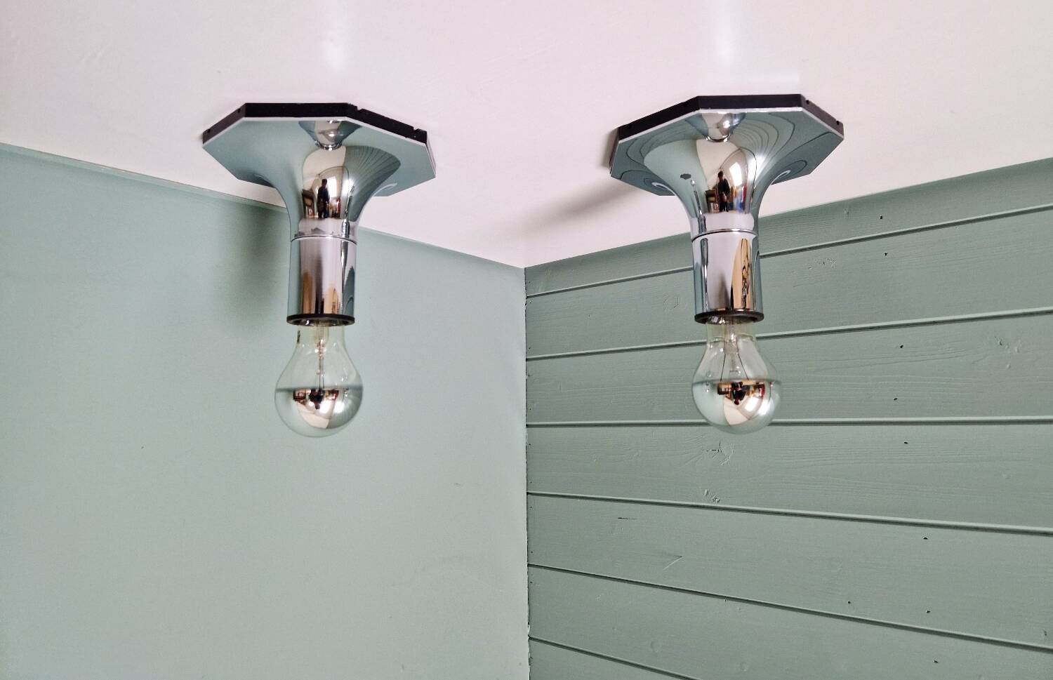 Pair of wall sconces/spotlights in chrome metal, Motoko Ishii