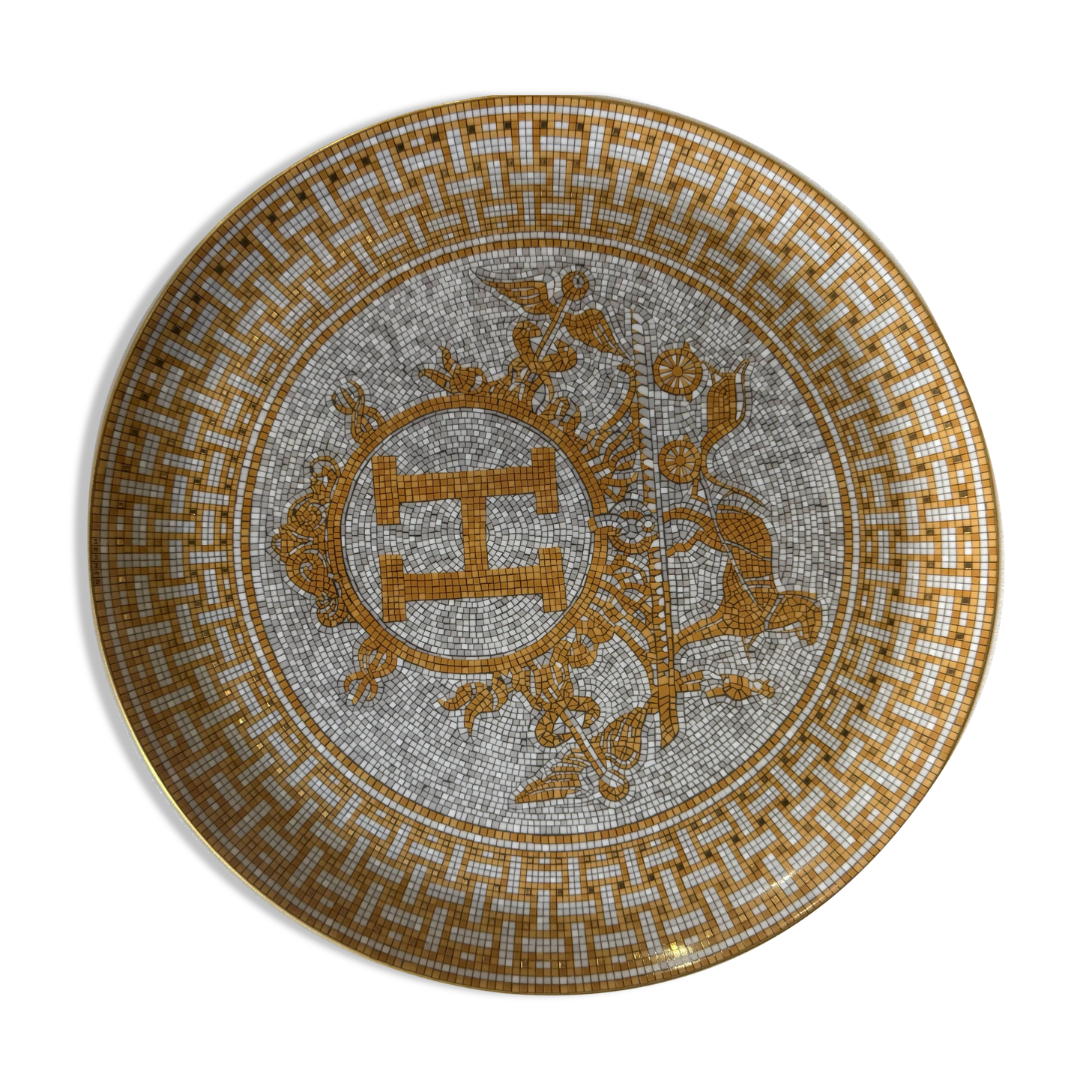 Mosaic tart dish in 24-carat gold by Hermès