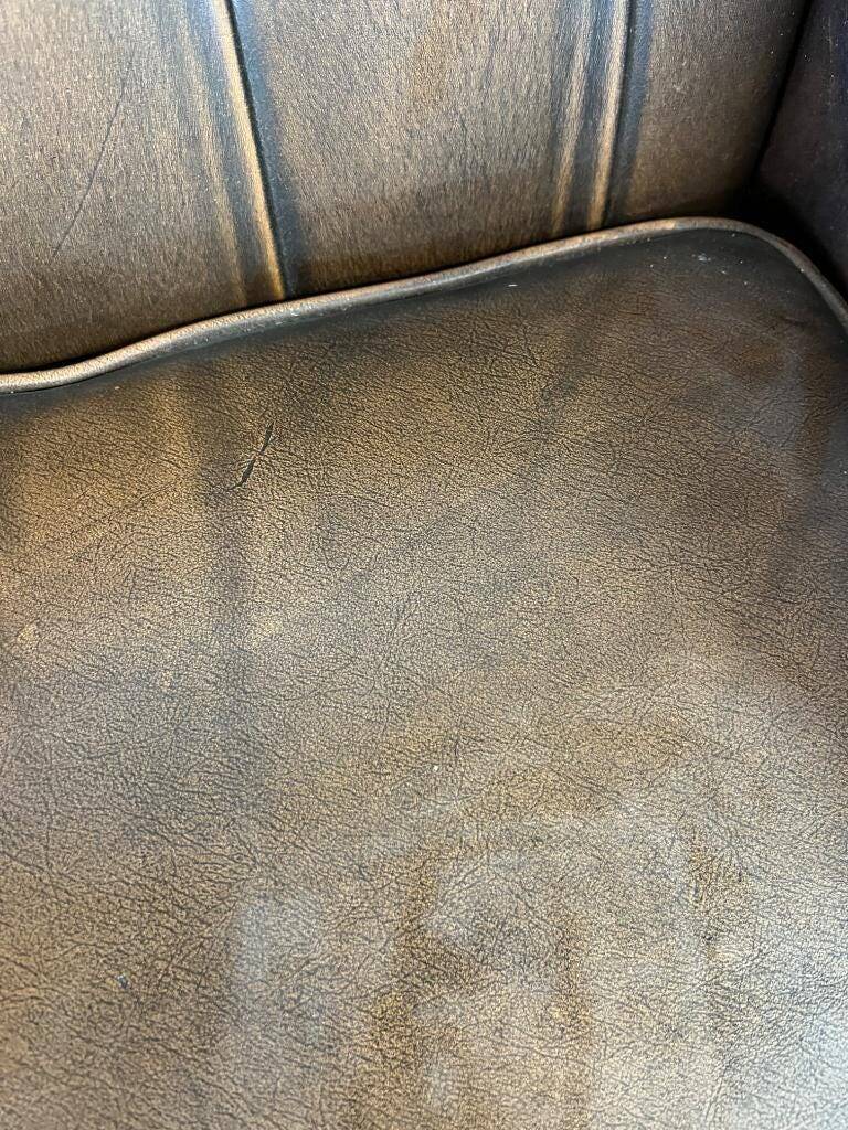 Fauteuil vintage king chair chesterfield