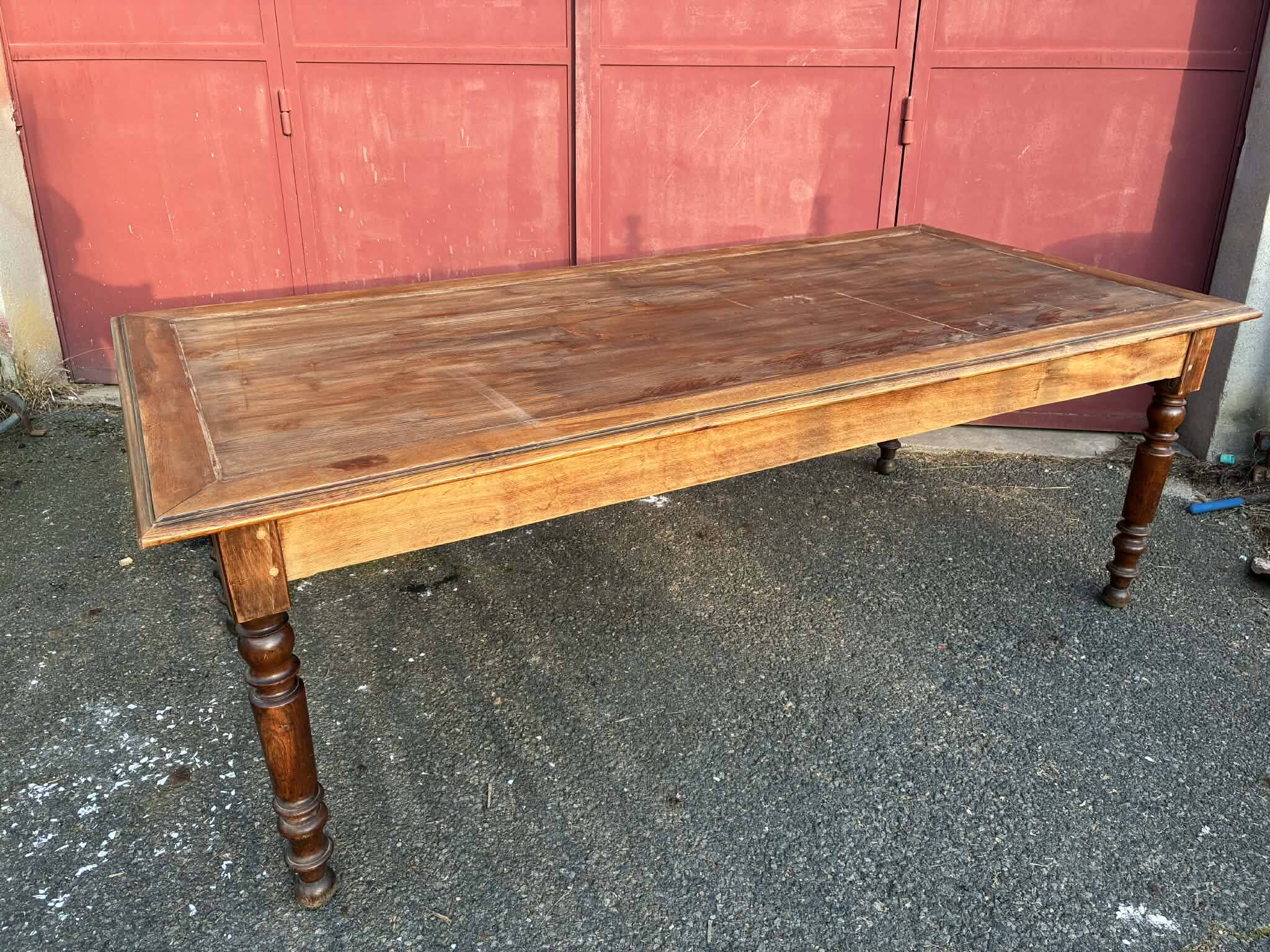 Farmhouse/dining table