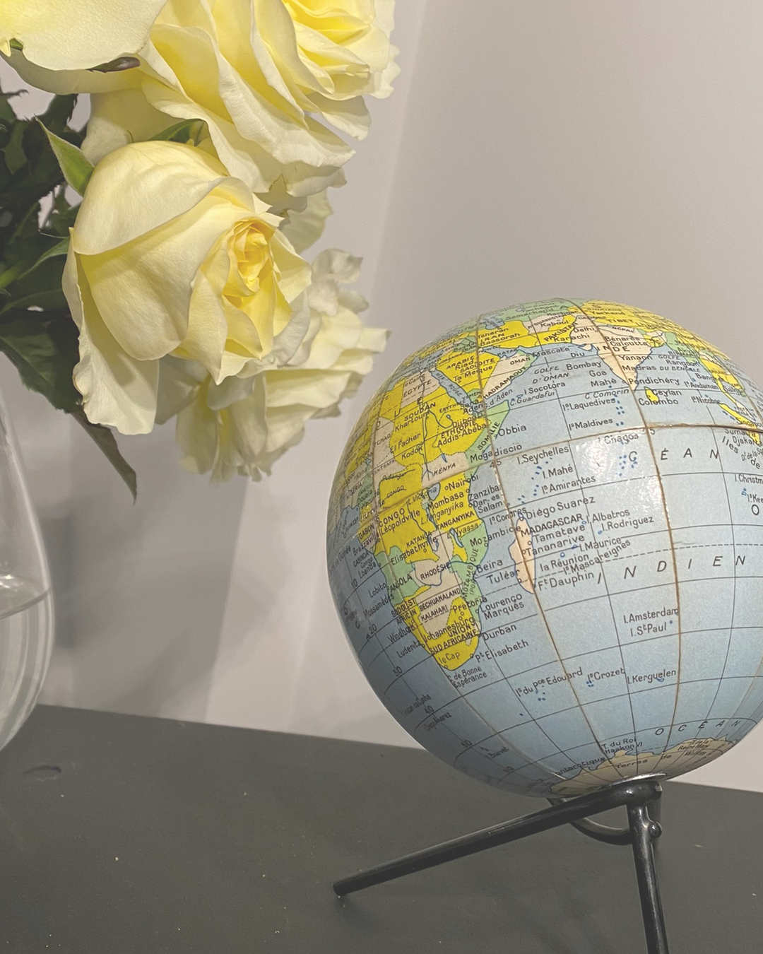 Globe Terrestre Girard and Barrère