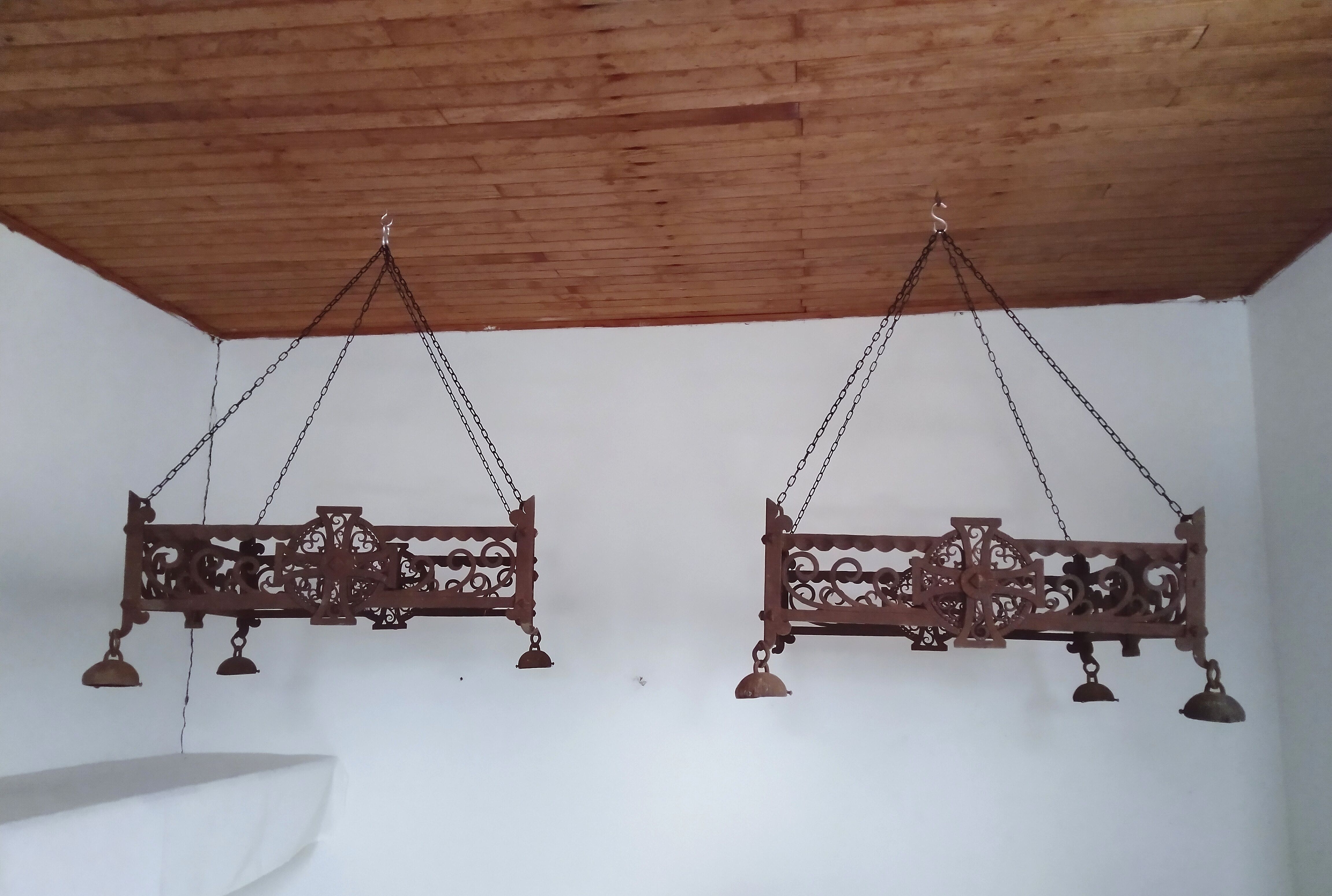 Pair of chandeliers suspensions in cast iron and 19th century wrought iron