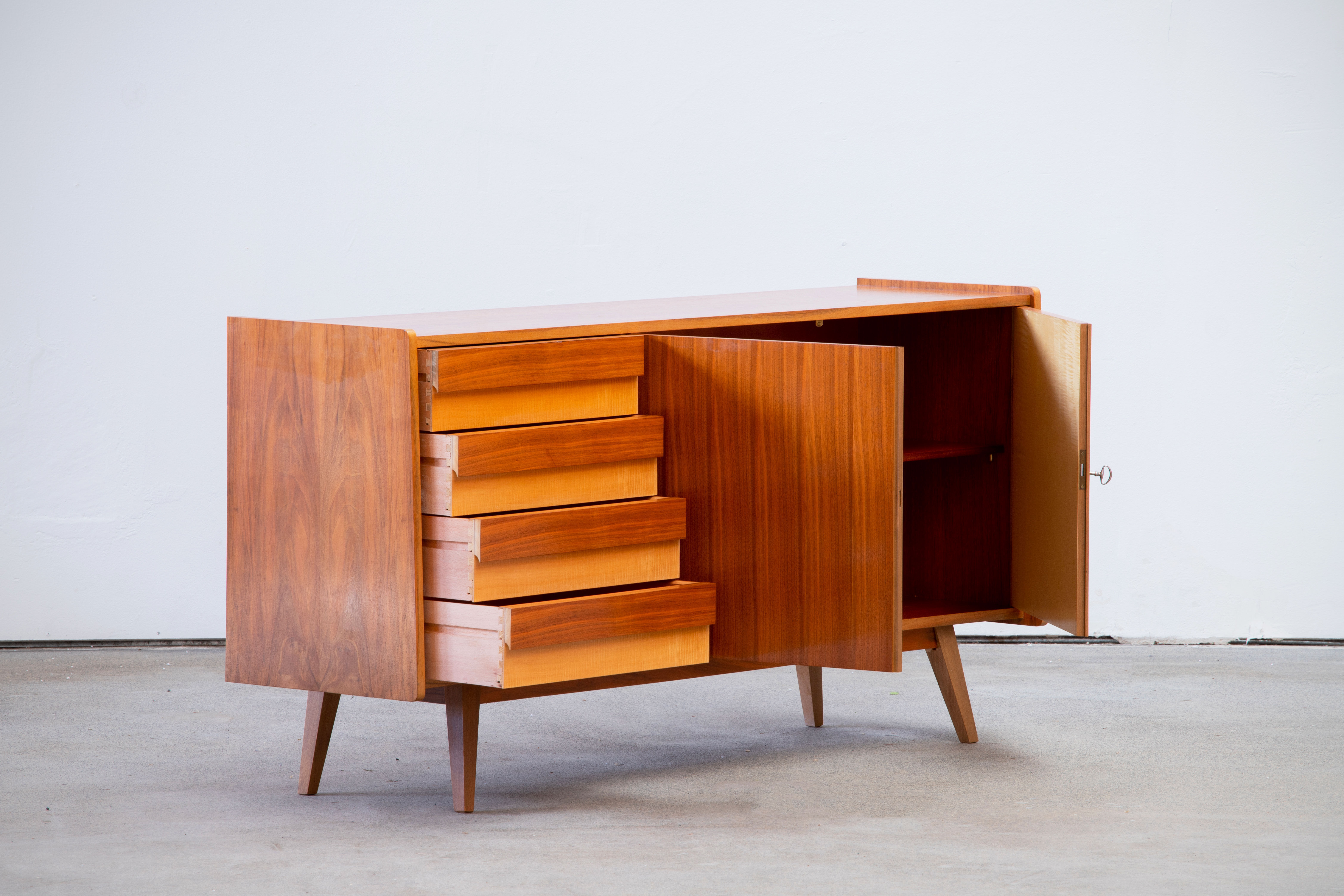 Enfilade scandinave 1960