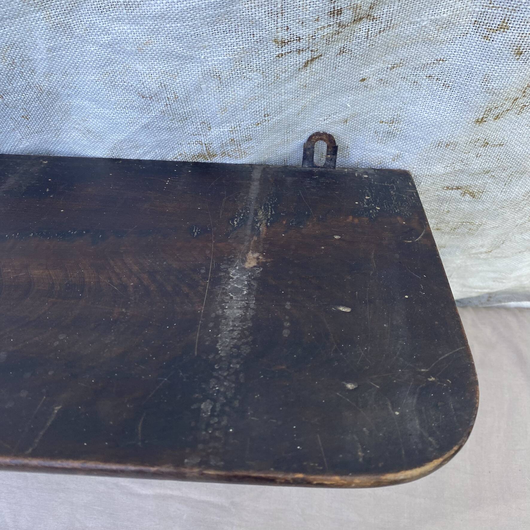 Large antique wall-mounted coat rack in carved wood 135 cm
