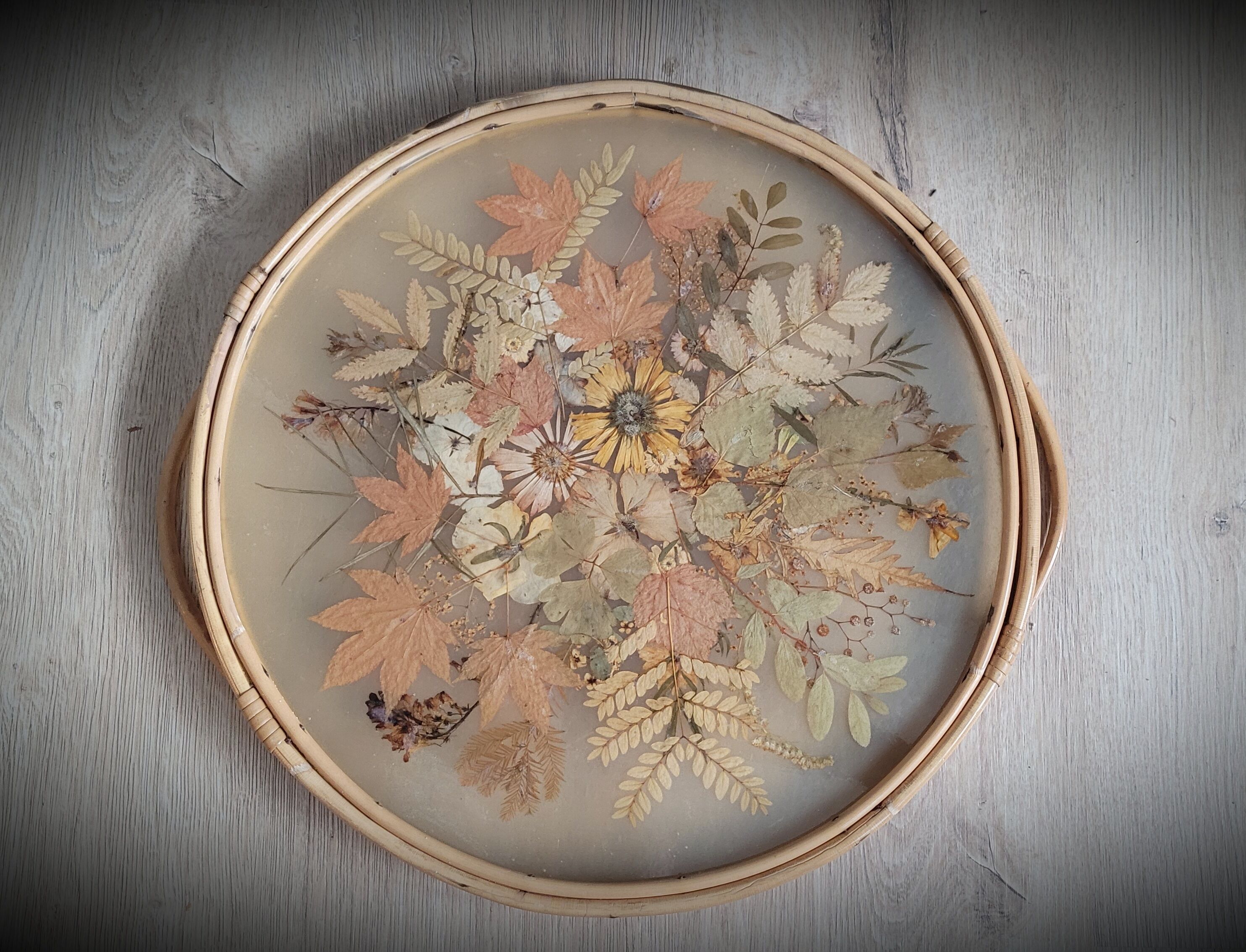 Rattan tray dried flowers