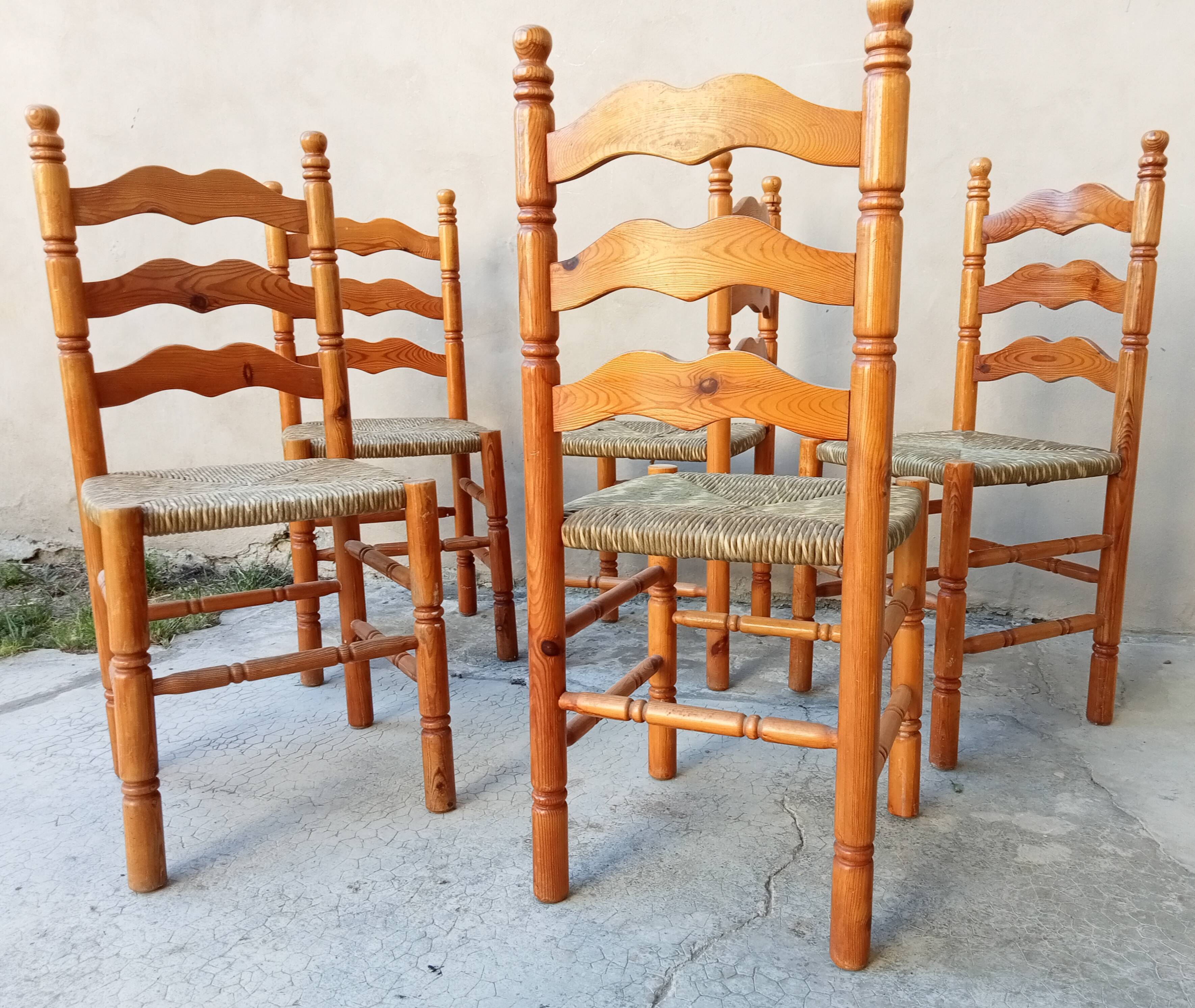 Lot de 5 chaises paillées vintage style espagnol