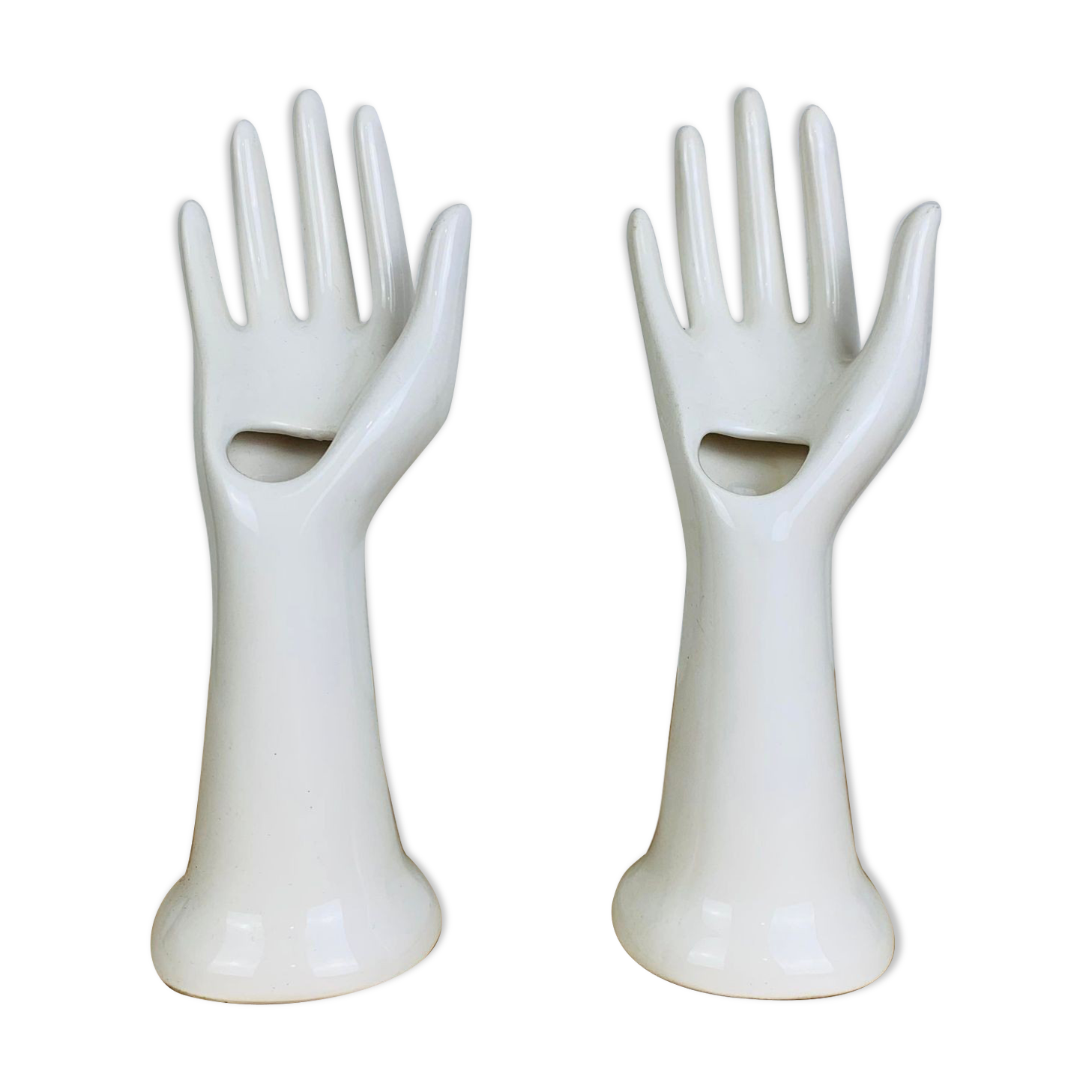 Pair of hands white ceramic soliflore