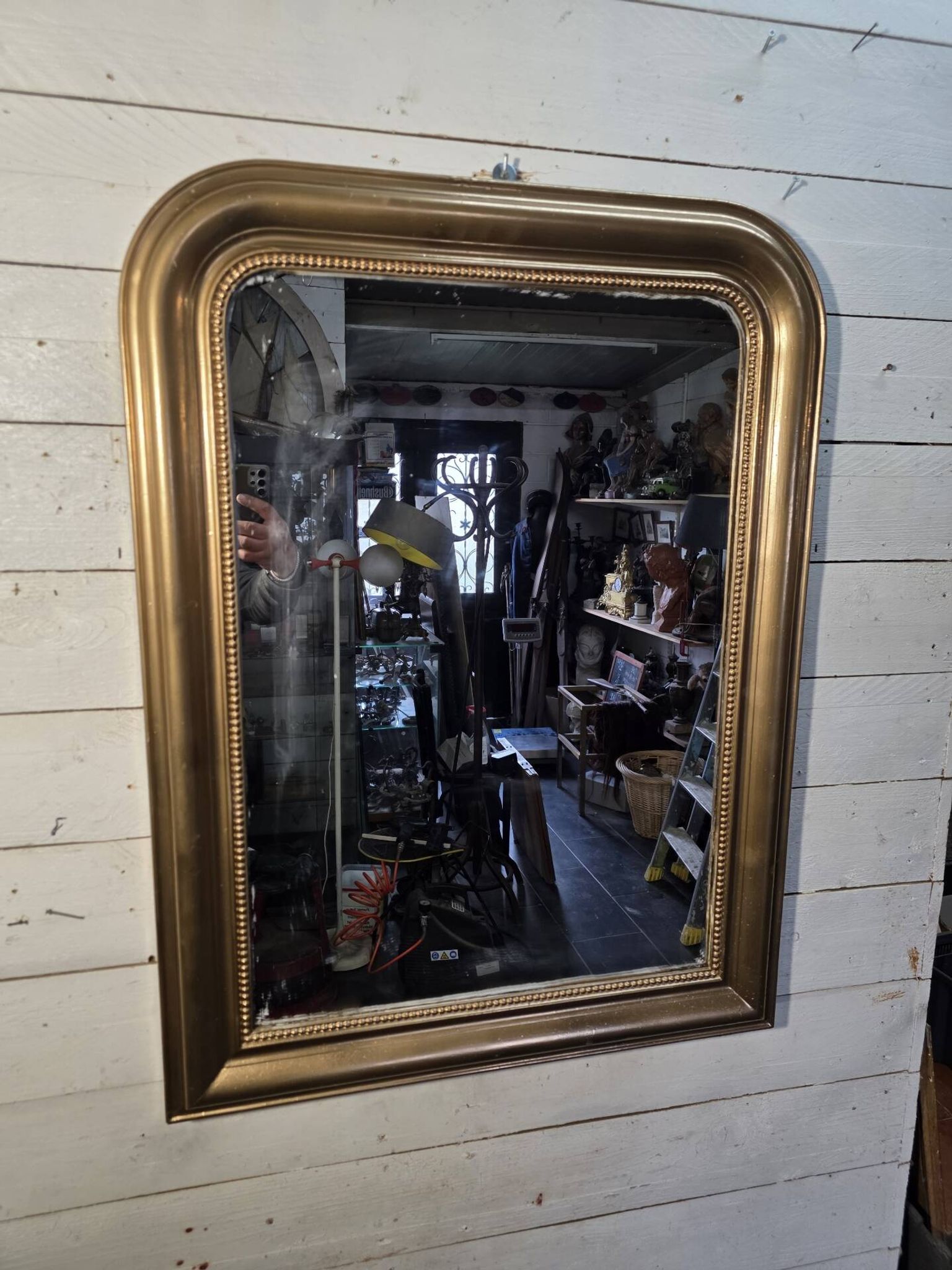 Miroir style Louis Philippe doré,  100×74cm