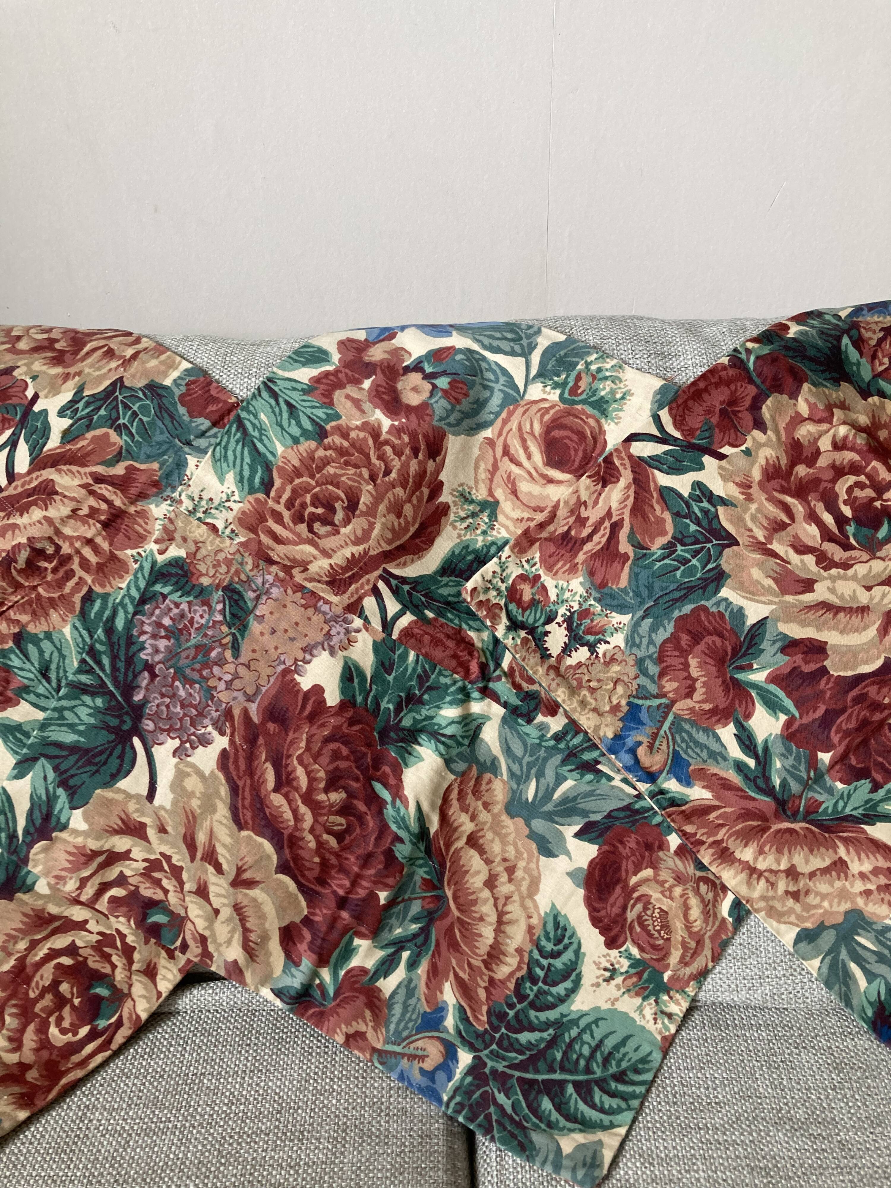 Set of 3 cushion covers in burgundy floral cotton