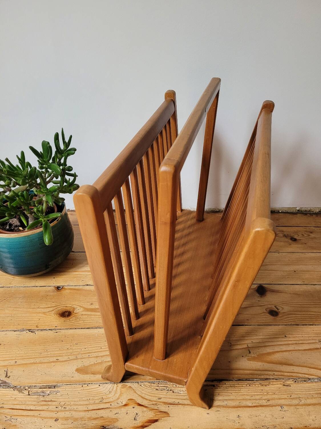 Light wood magazine rack