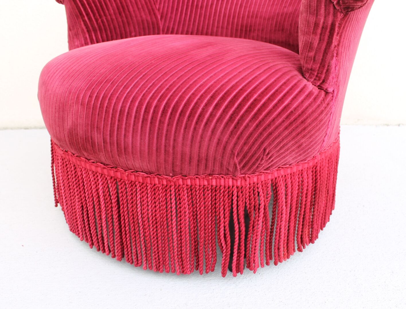 Vintage toad armchair