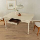 Charming Table