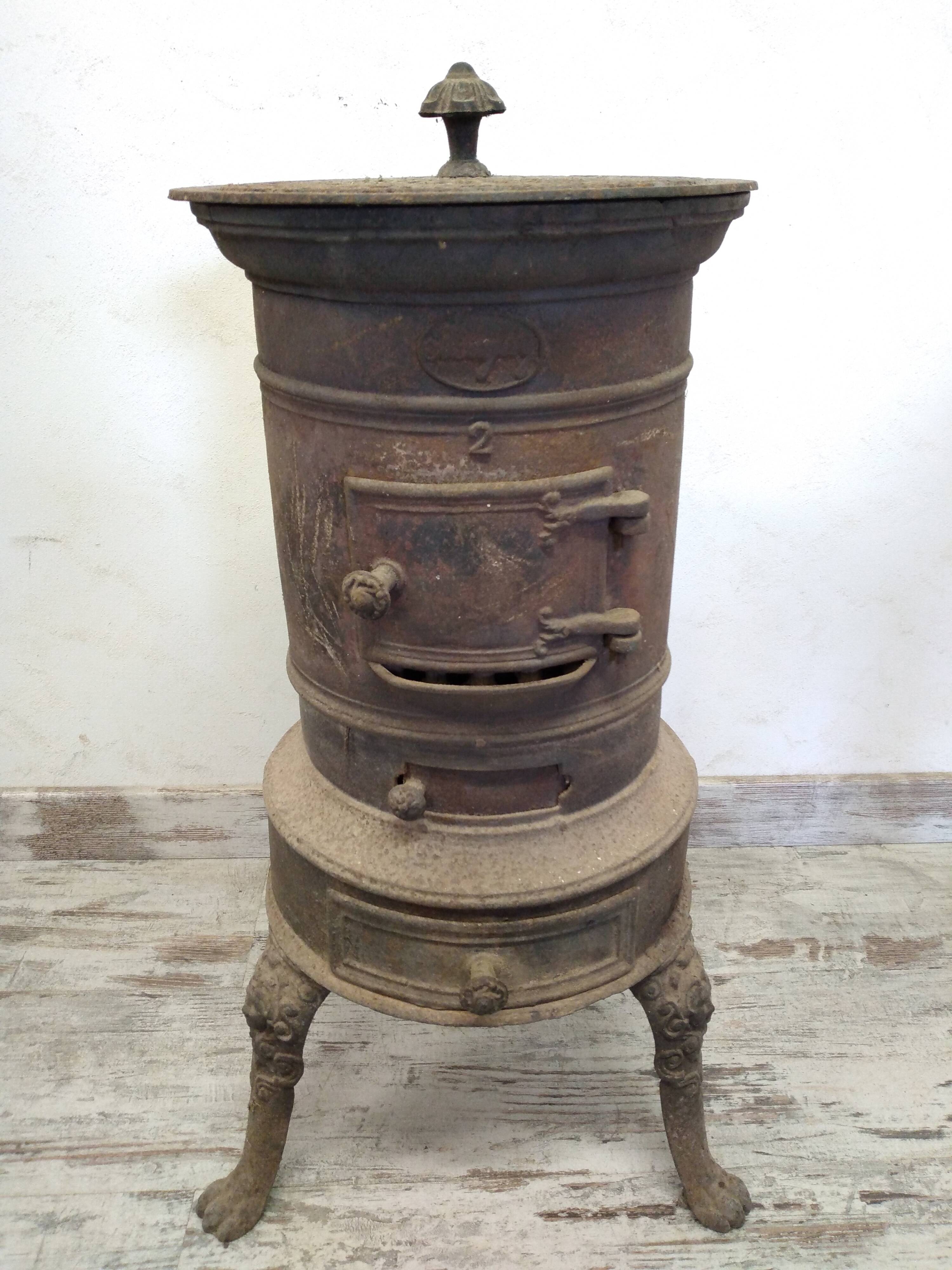Poêle Ancien En Fonte Faure Et Revin, Modèle La Lorraine, Bleu, 160 Kg, Bois, Occasion