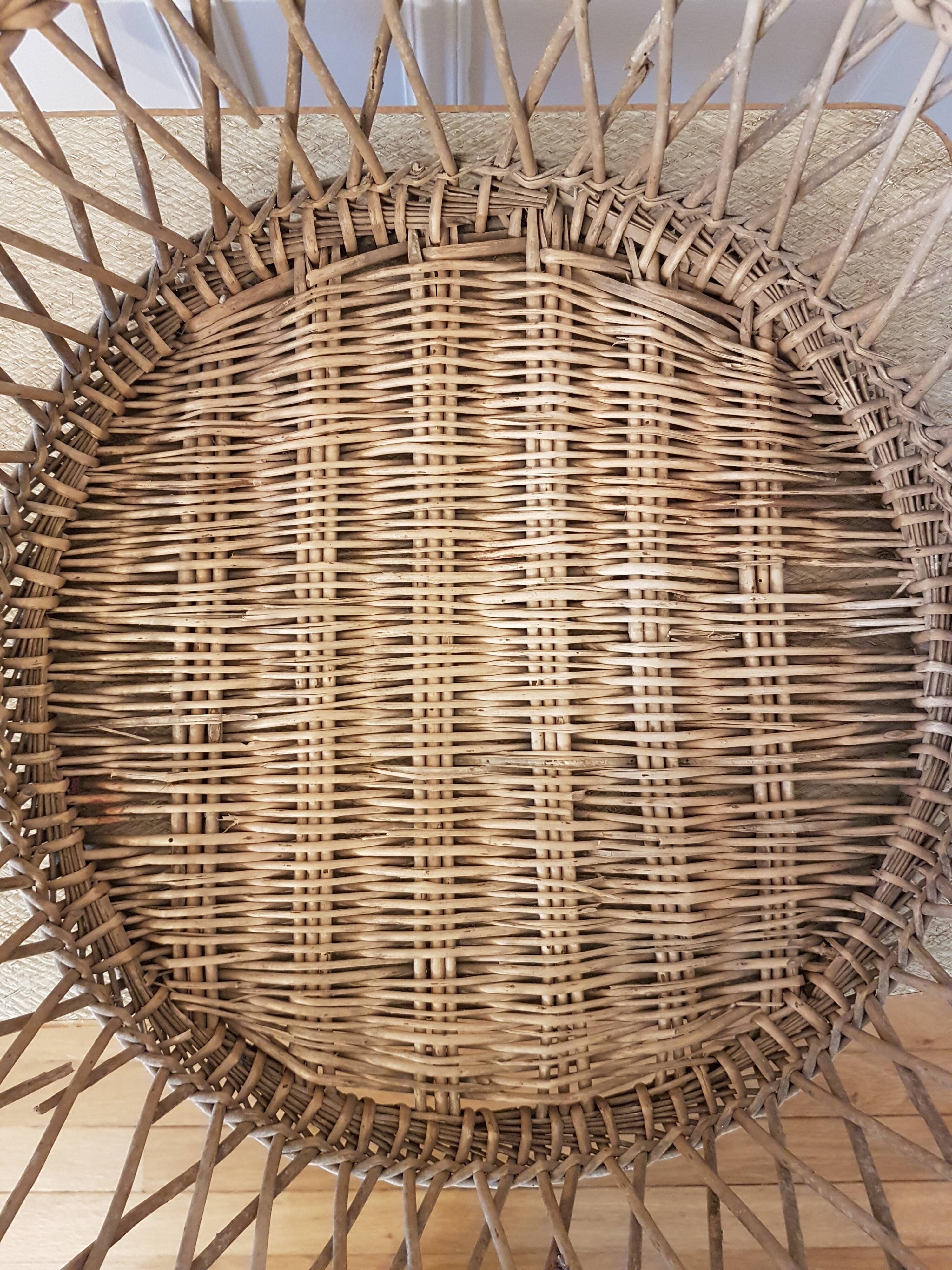 Wicker pan