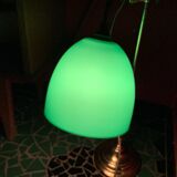 Lampe de bureau en laiton et opaline verte