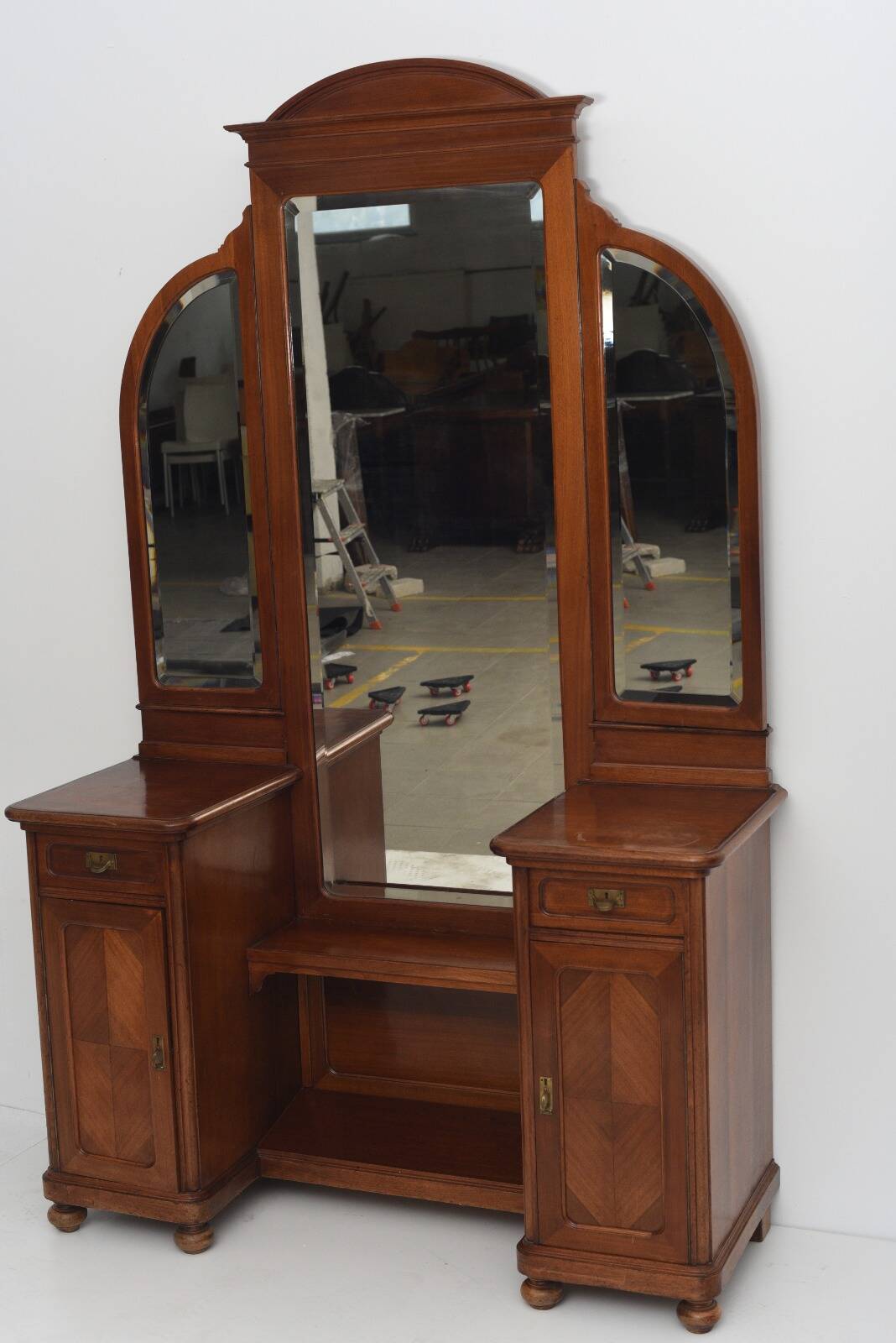Art Nouveau Toilet with 3 mirrors, beginning of XX century
